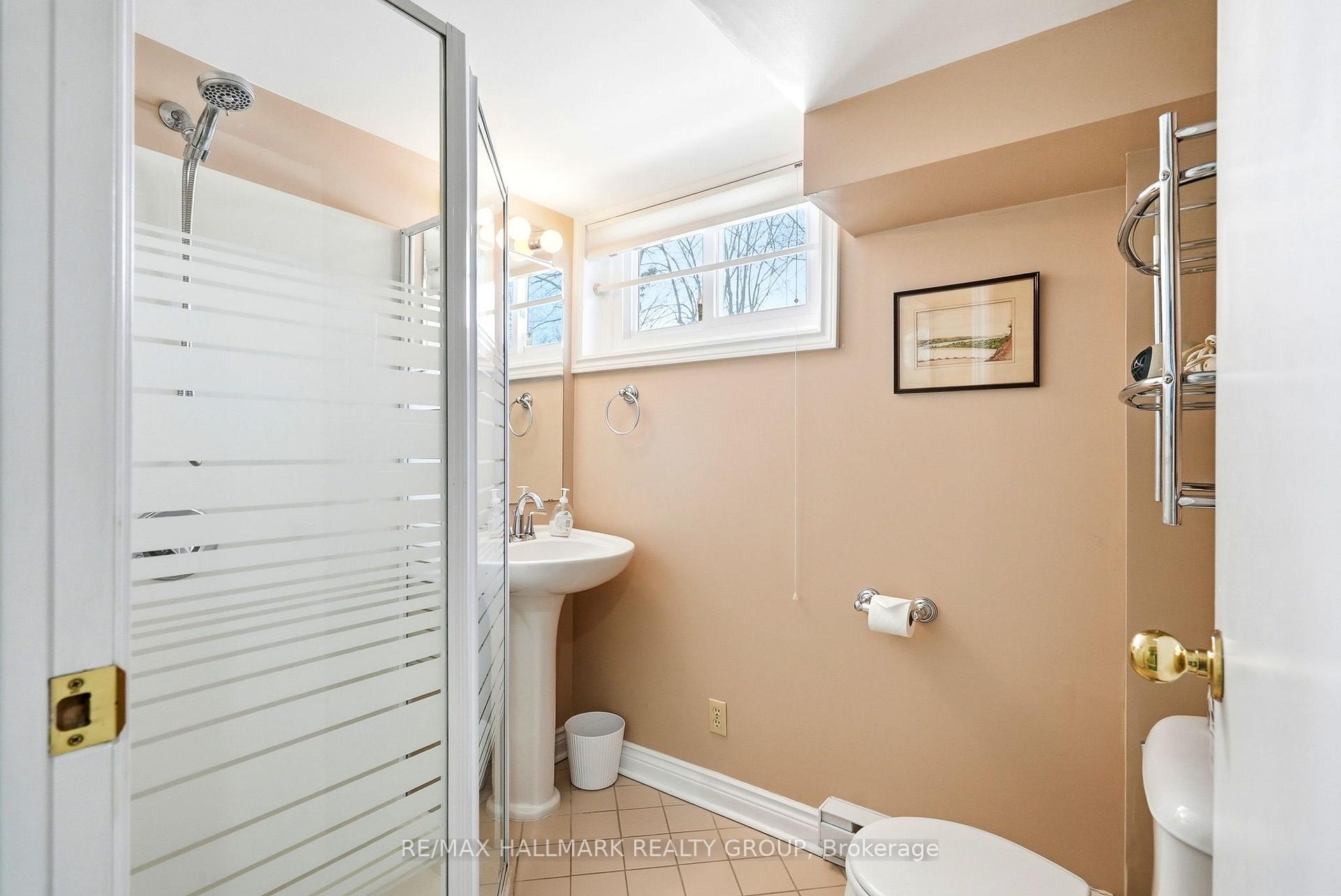 Photo 43 of 53 Scrivens Street, Ottawa, Britannia — HOMEH