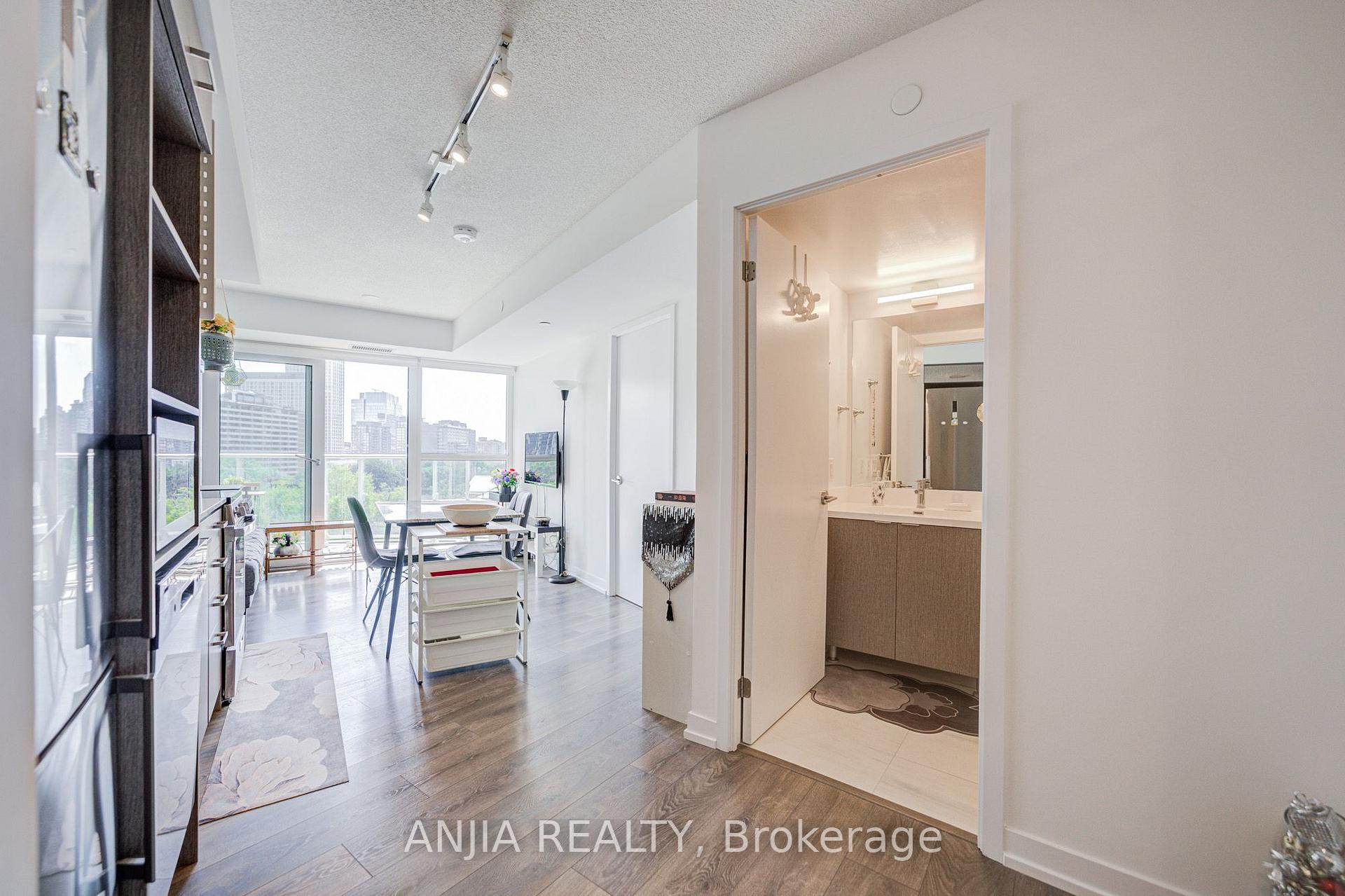 Photo 9 of Unit 803, 219 Dundas Street E, Toronto, Moss Park — HOMEH