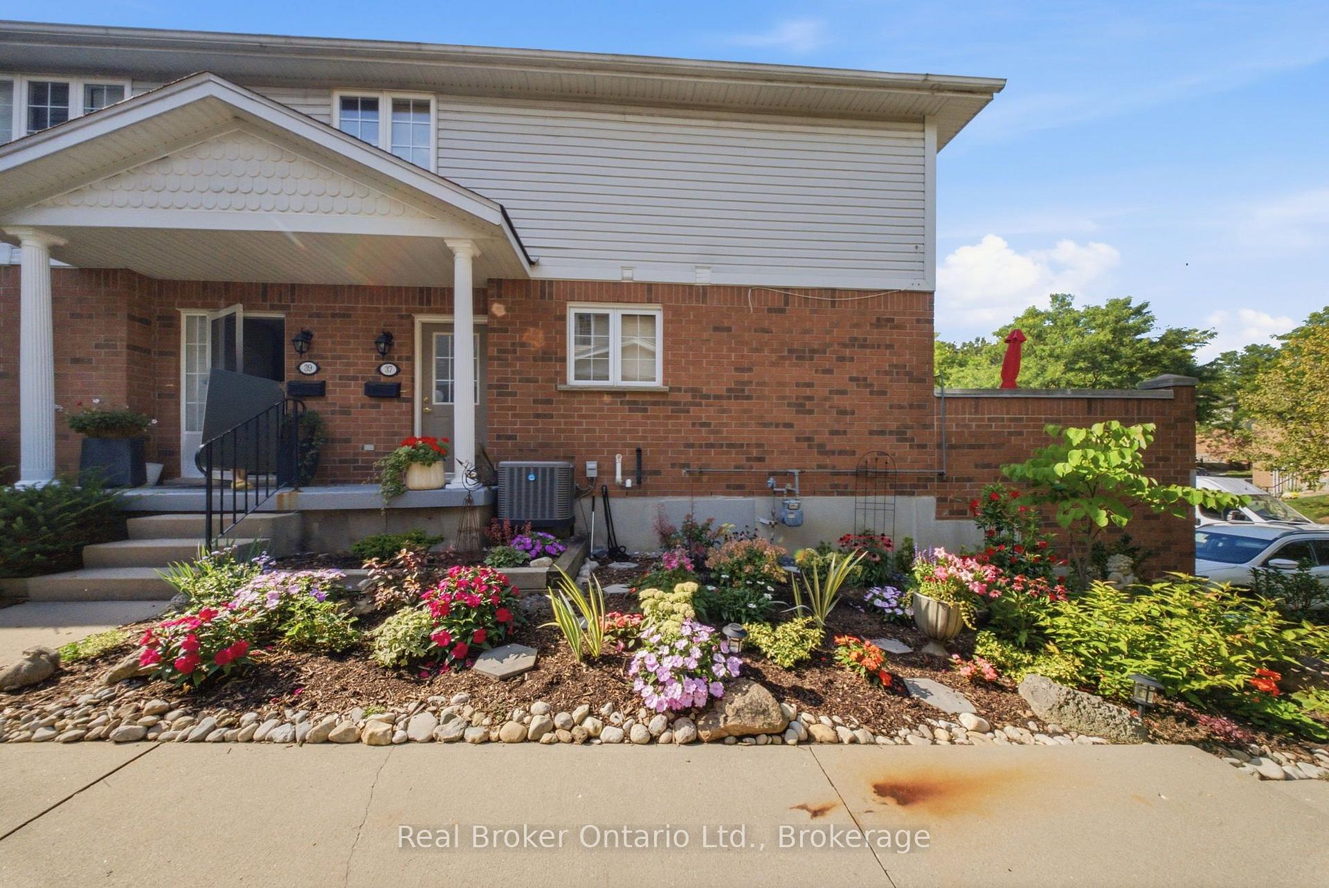 Photo 7 of Unit 37, 941 Gordon Street, Guelph, Kortright West — HOMEH