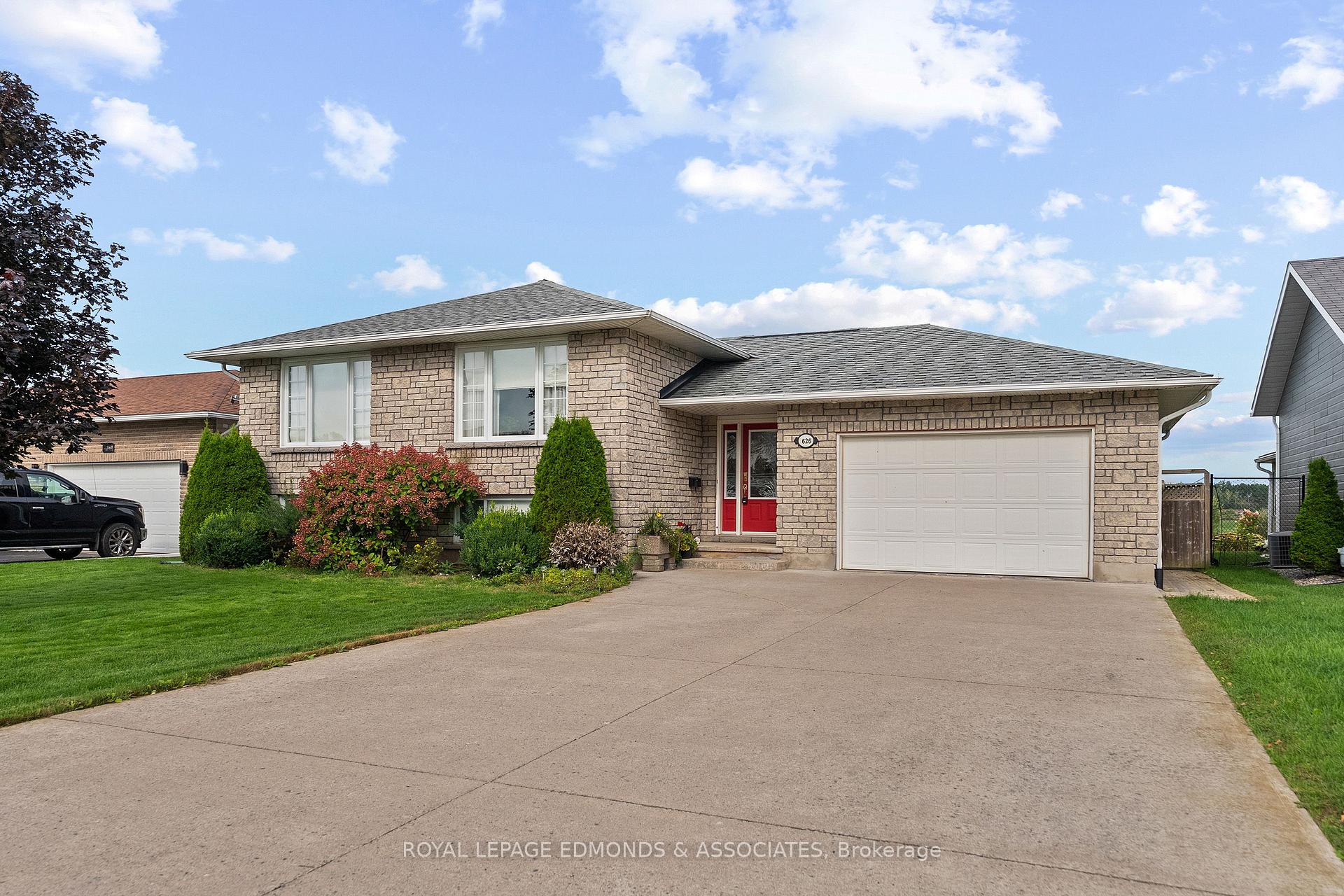 Photo 1 of 626 Moss Drive, Pembroke, Pembroke — HOMEH
