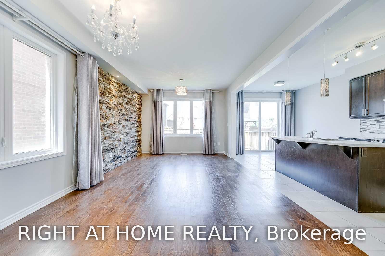 Photo 5 of Unit Upper, 455 Clarkson Gate, Milton, Ford — HOMEH