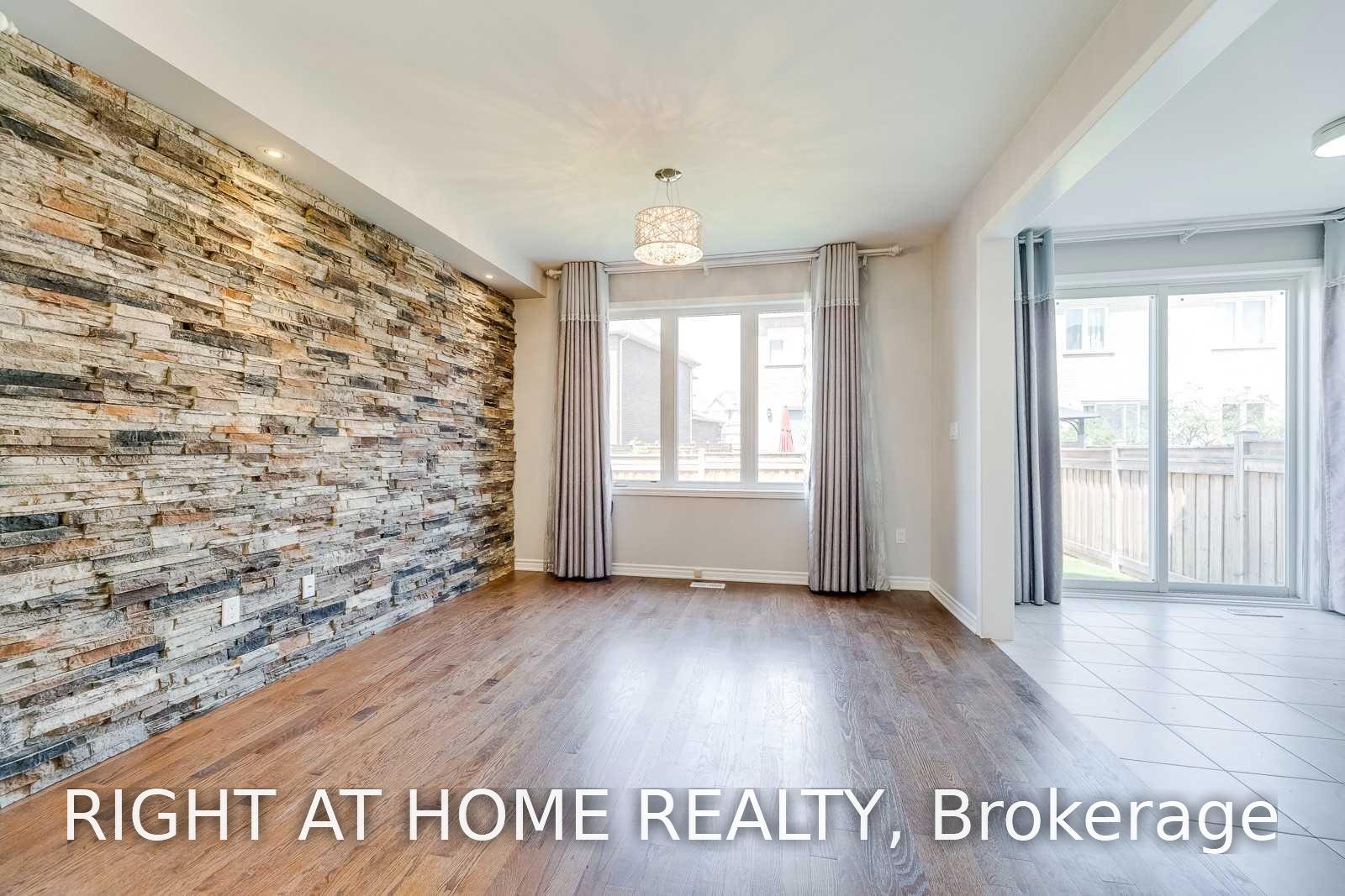 Photo 9 of Unit Upper, 455 Clarkson Gate, Milton, Ford — HOMEH