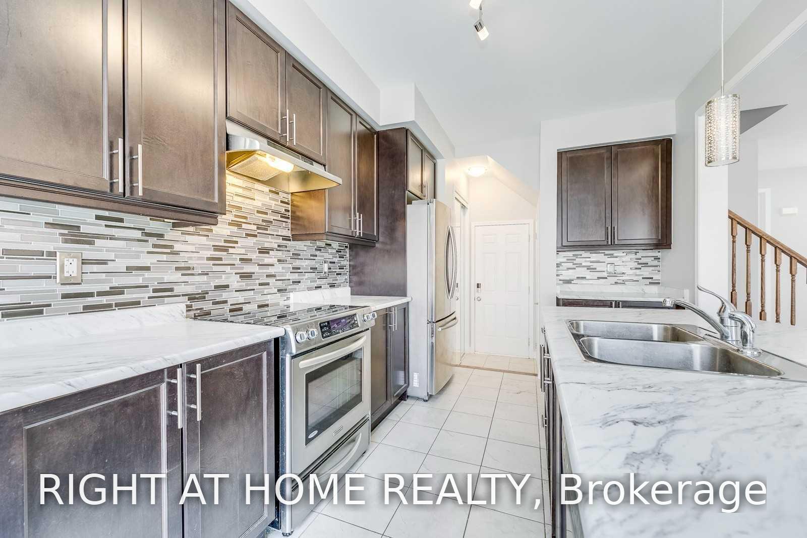 Photo 15 of Unit Upper, 455 Clarkson Gate, Milton, Ford — HOMEH