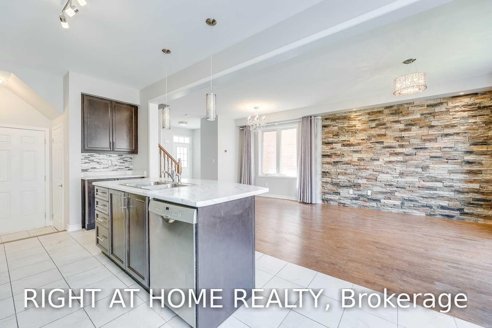 Photo 16 of Unit Upper, 455 Clarkson Gate, Milton, Ford — HOMEH