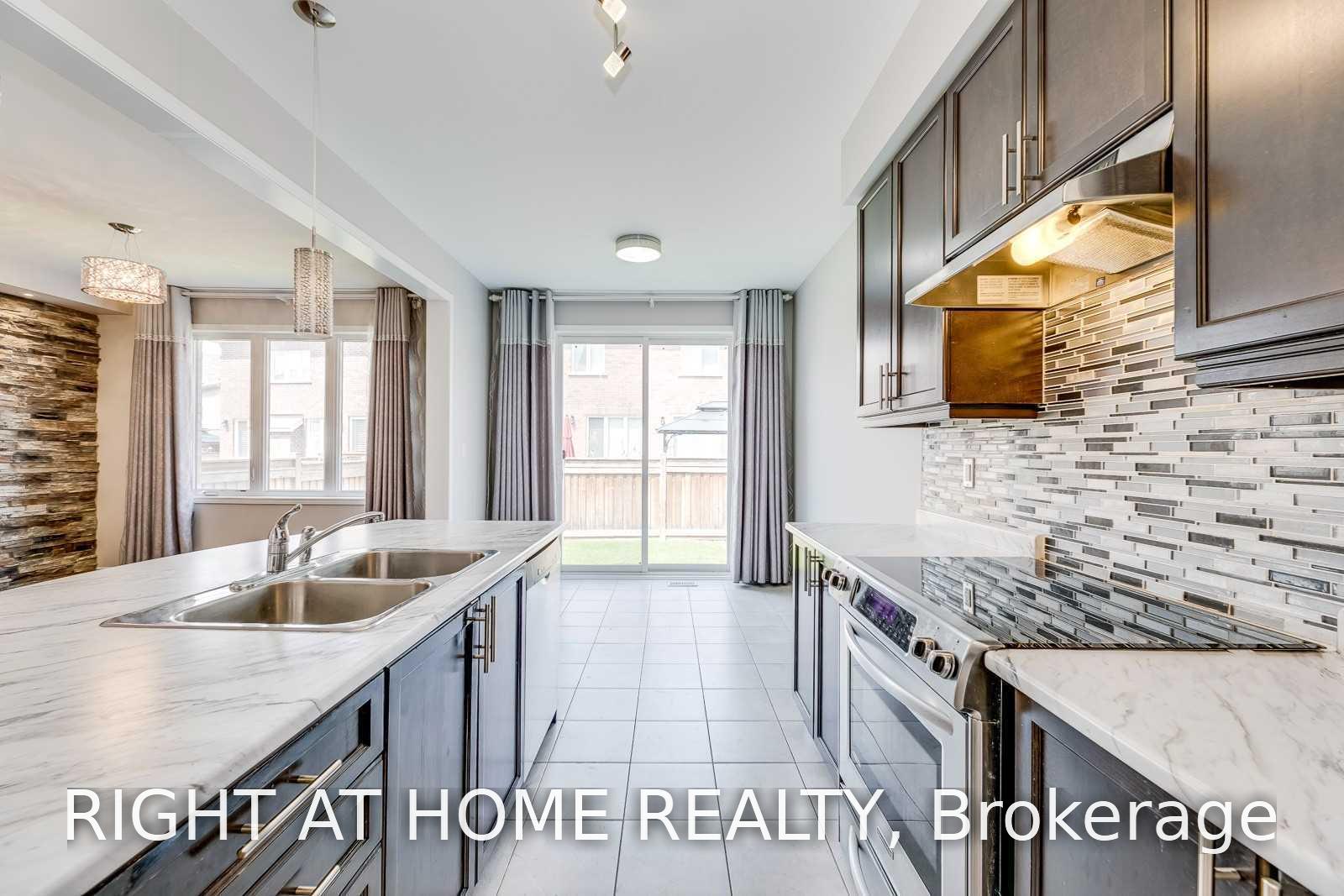 Photo 17 of Unit Upper, 455 Clarkson Gate, Milton, Ford — HOMEH