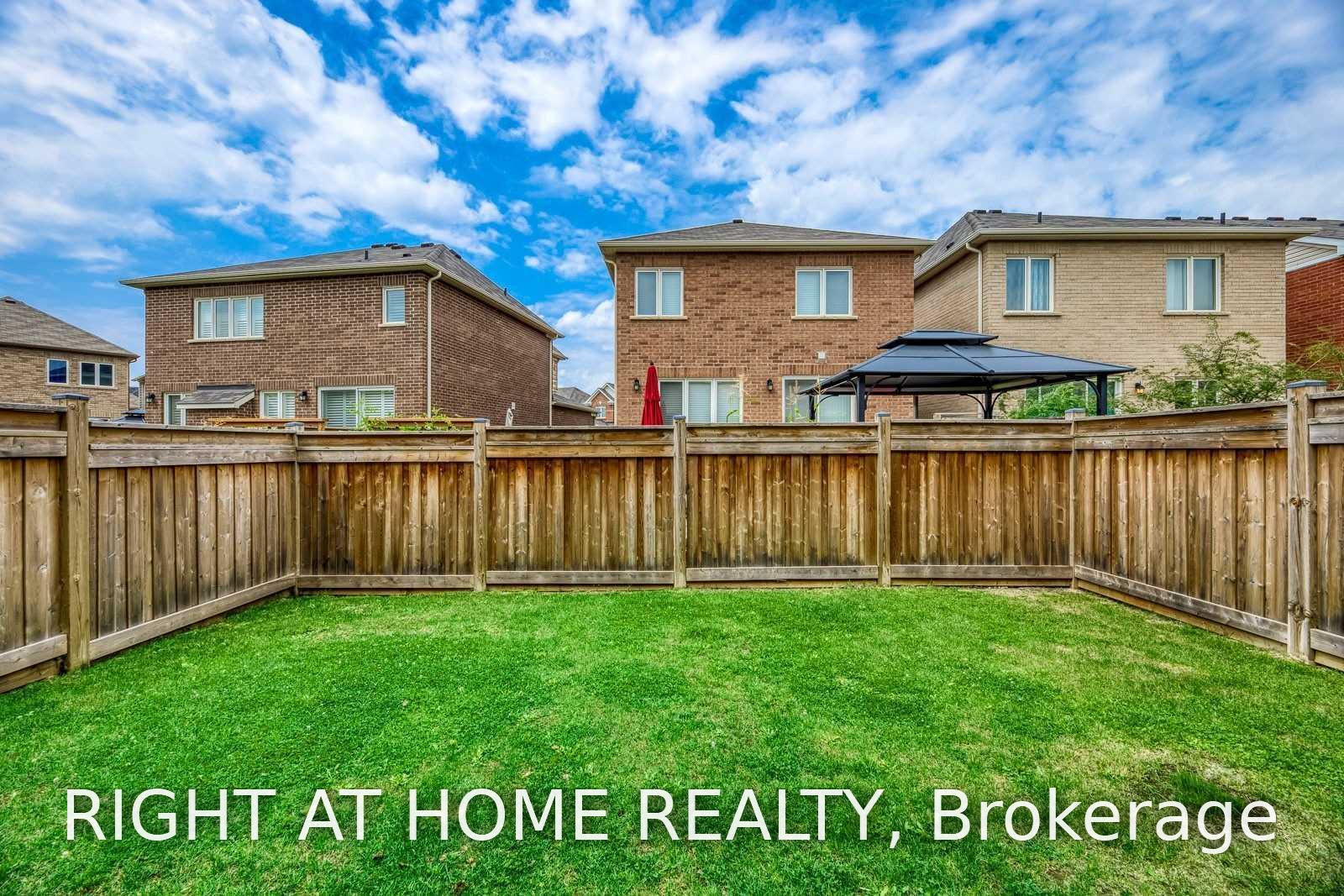 Photo 35 of Unit Upper, 455 Clarkson Gate, Milton, Ford — HOMEH