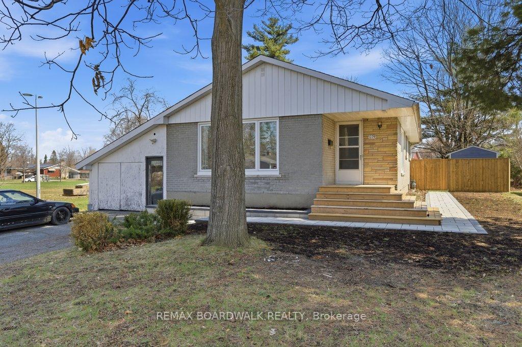 Photo 3 of 1279 Adirondack Drive, Ottawa, Kenson Park — HOMEH