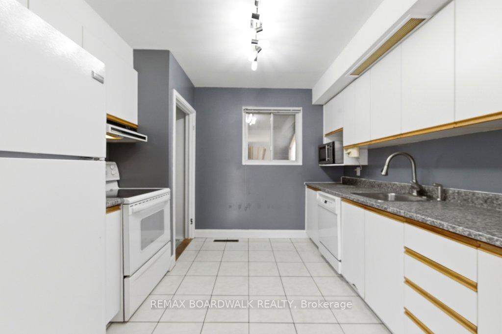 Photo 12 of 1279 Adirondack Drive, Ottawa, Kenson Park — HOMEH