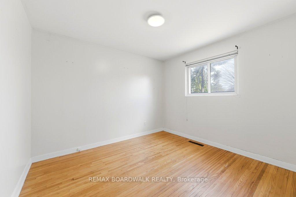 Photo 17 of 1279 Adirondack Drive, Ottawa, Kenson Park — HOMEH