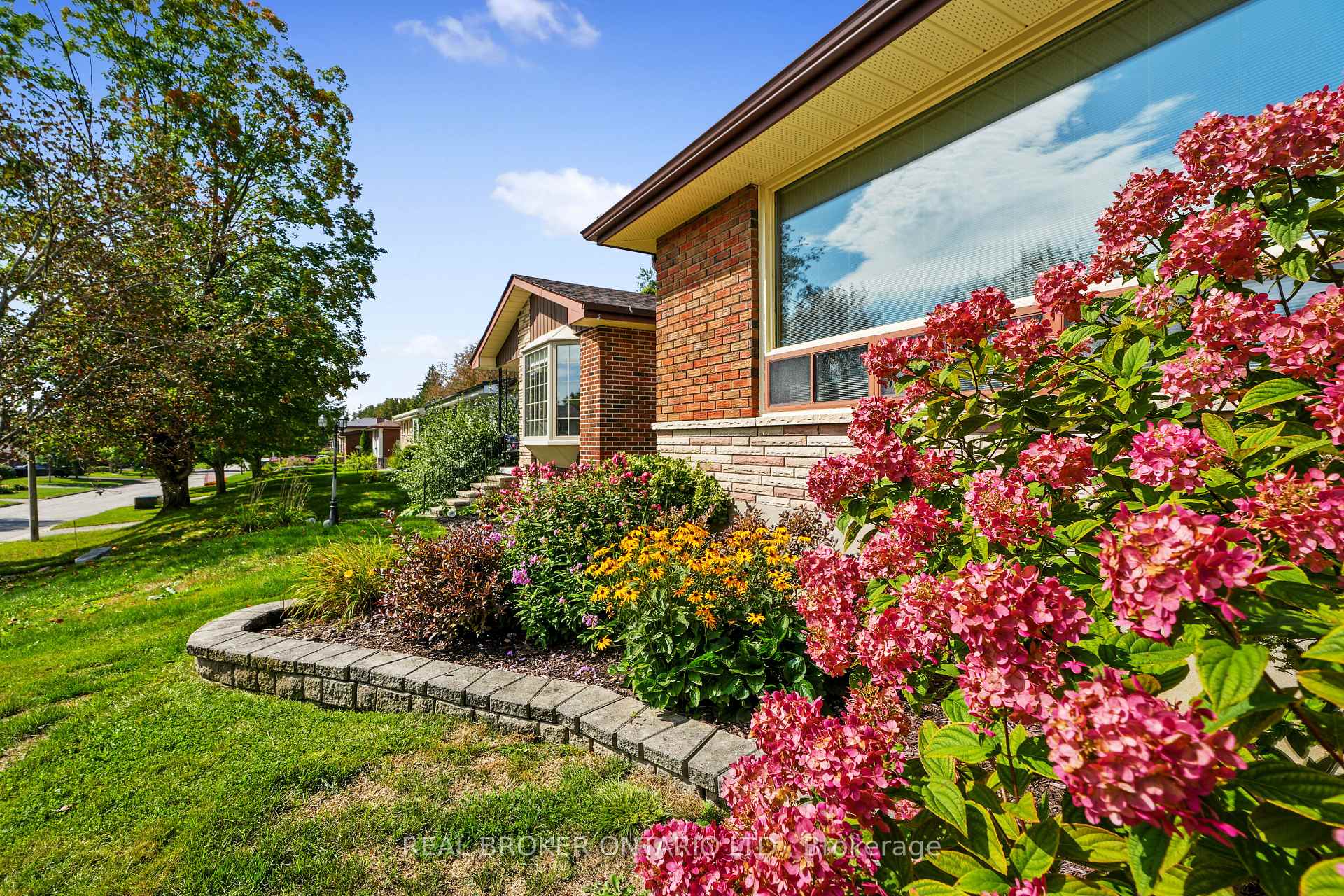 Photo 2 of 1311 Edmison Drive, Peterborough, Northcrest Ward 5 — HOMEH
