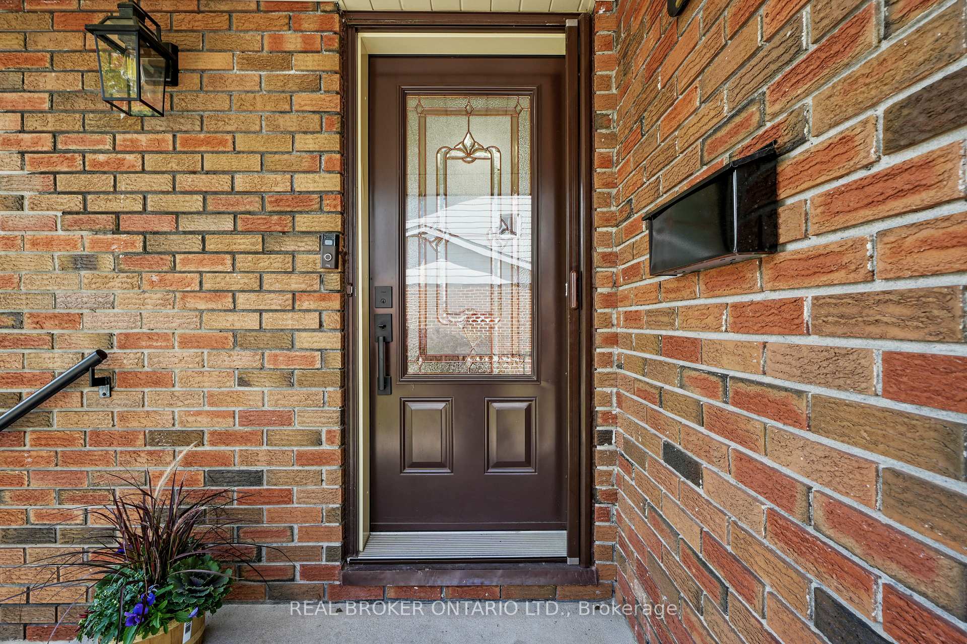 Photo 4 of 1311 Edmison Drive, Peterborough, Northcrest Ward 5 — HOMEH