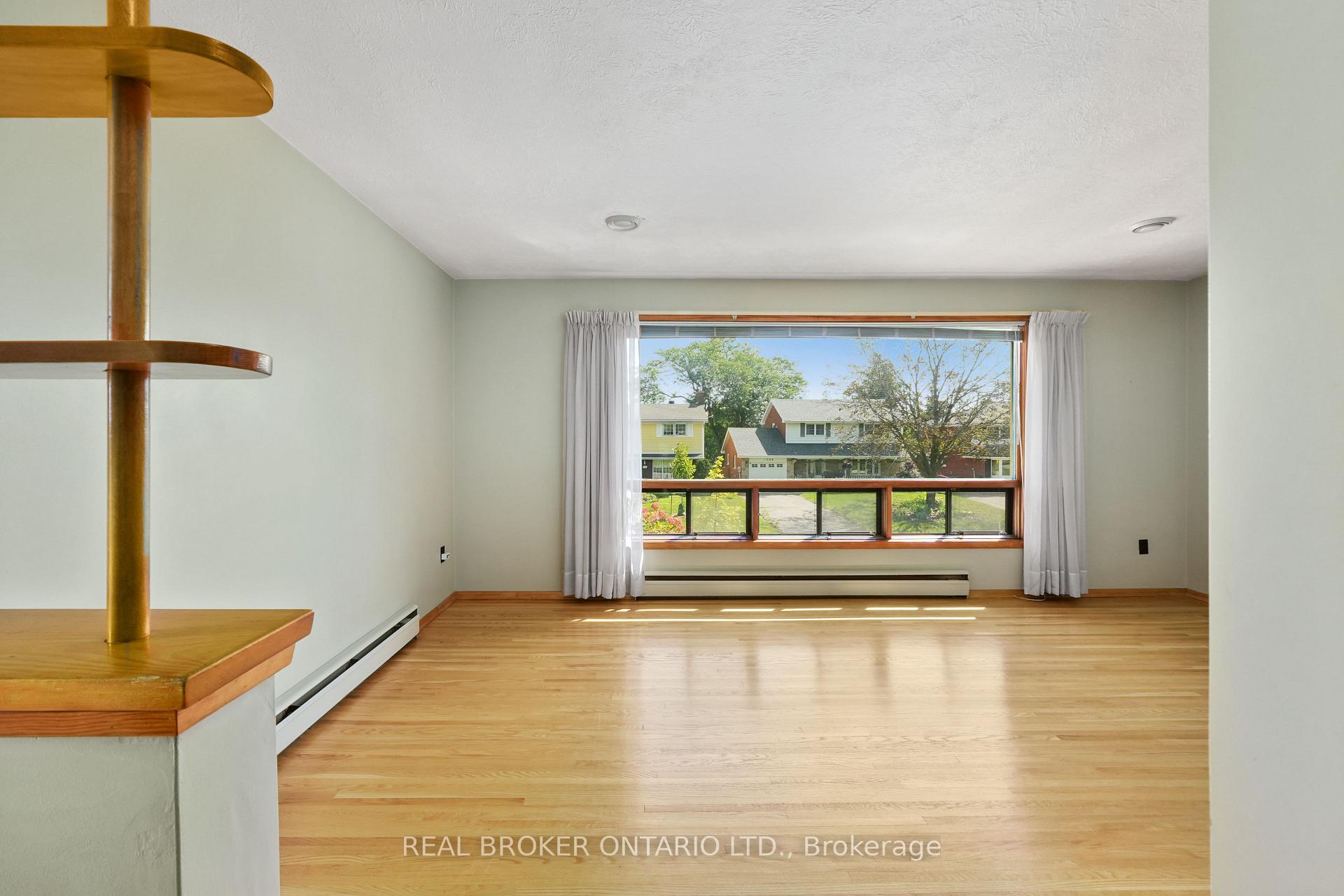 Photo 8 of 1311 Edmison Drive, Peterborough, Northcrest Ward 5 — HOMEH