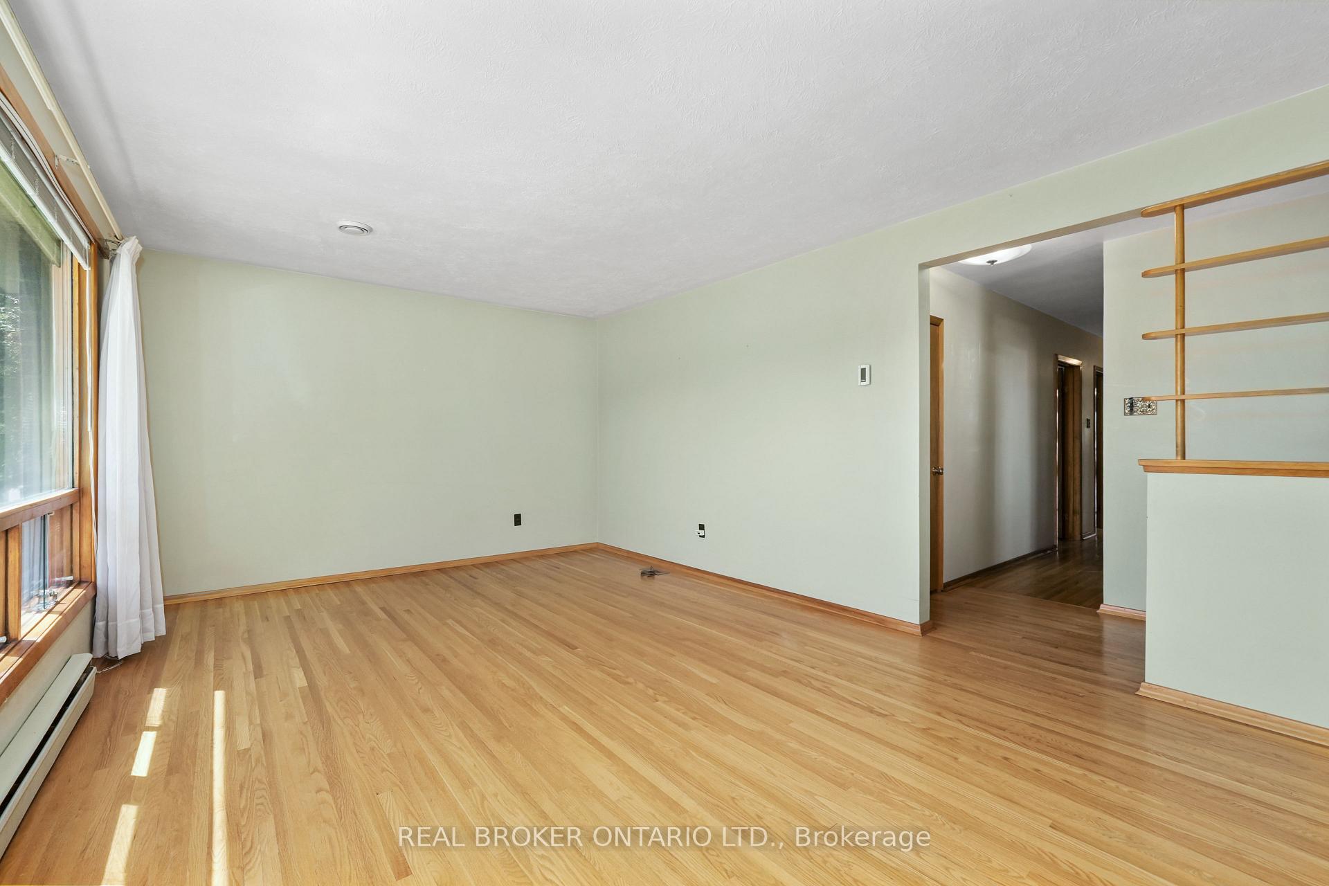 Photo 10 of 1311 Edmison Drive, Peterborough, Northcrest Ward 5 — HOMEH