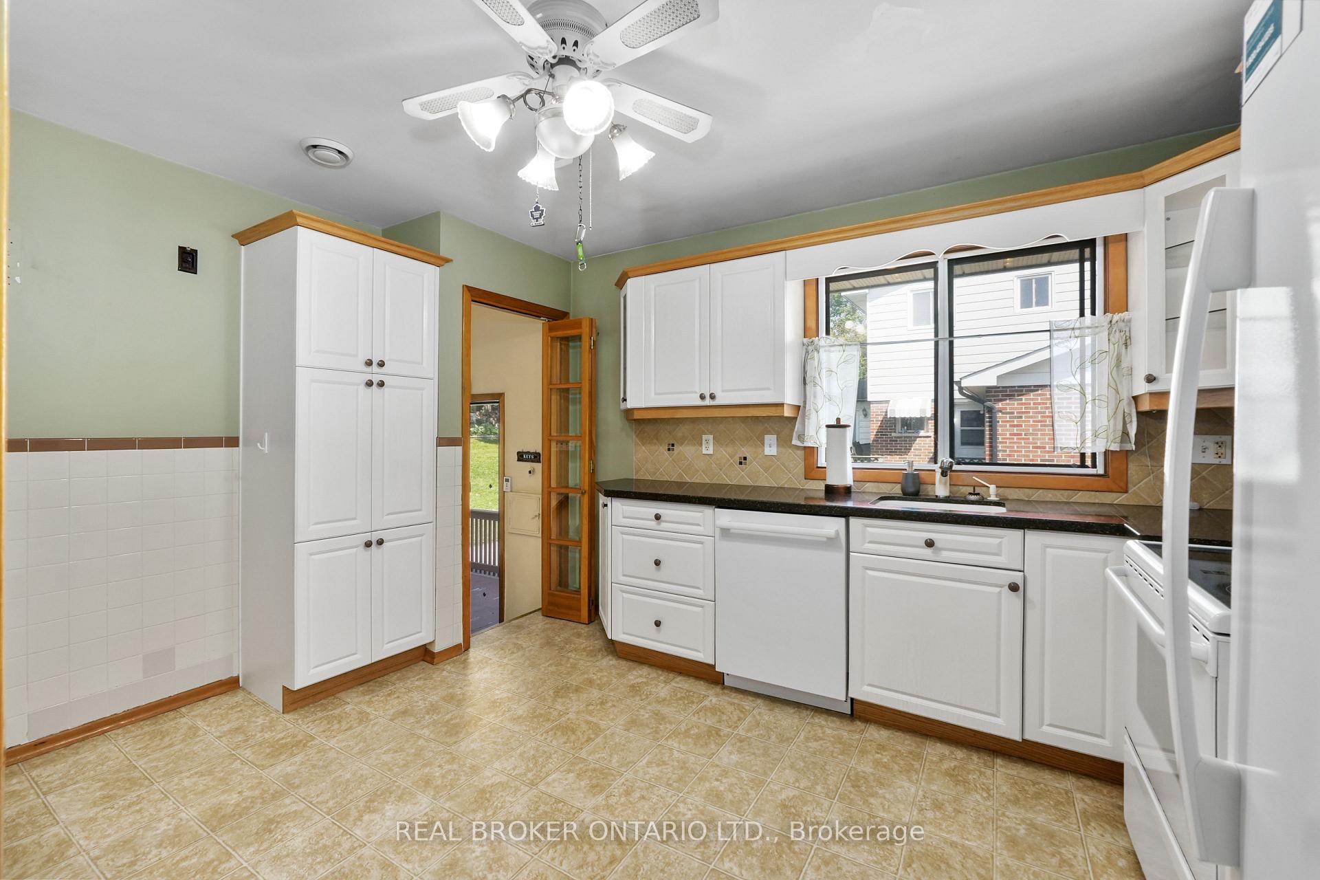 Photo 13 of 1311 Edmison Drive, Peterborough, Northcrest Ward 5 — HOMEH