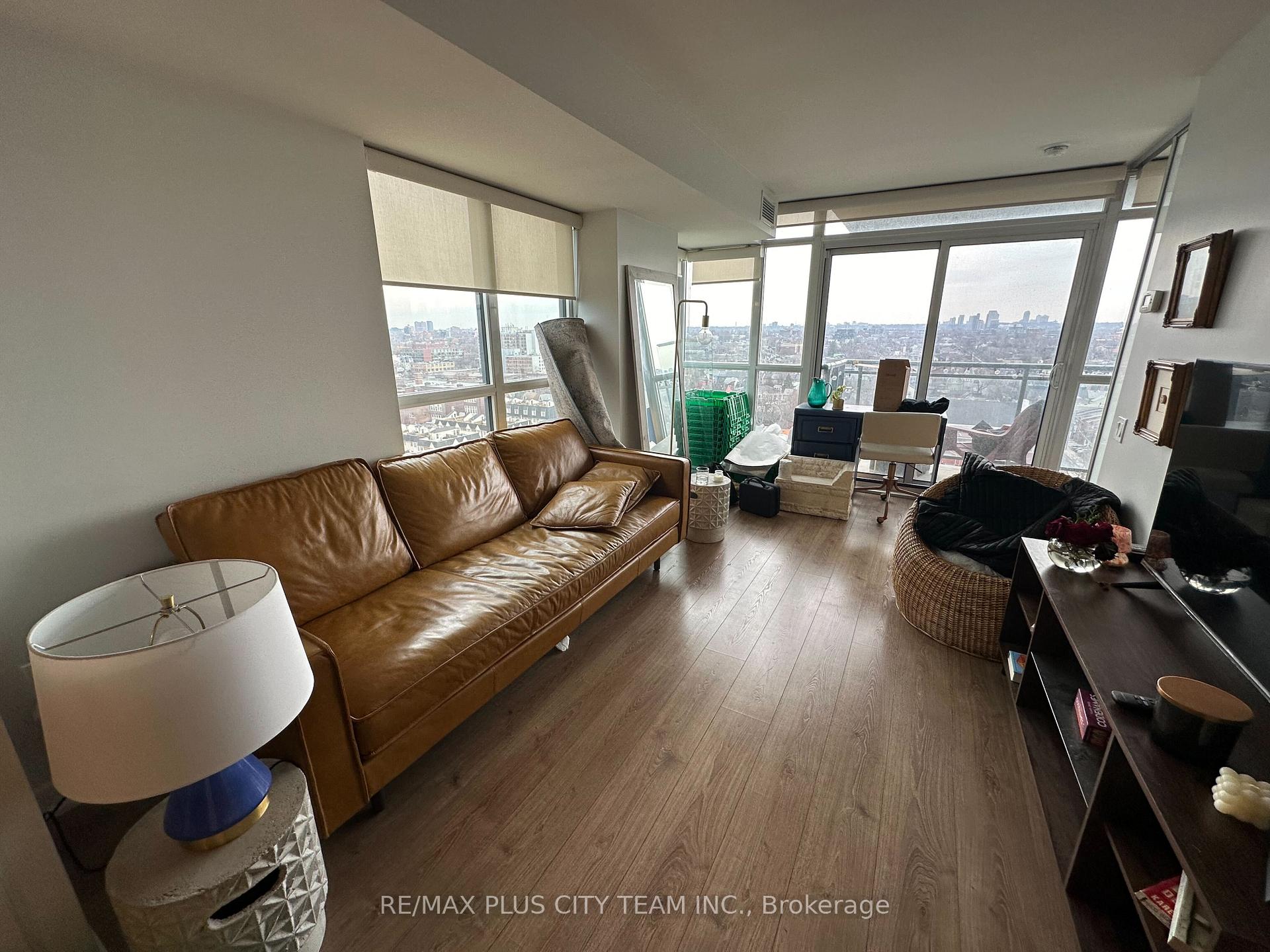 Photo 2 of Unit 1502, 78 Tecumseth Street, Toronto, Niagara — HOMEH