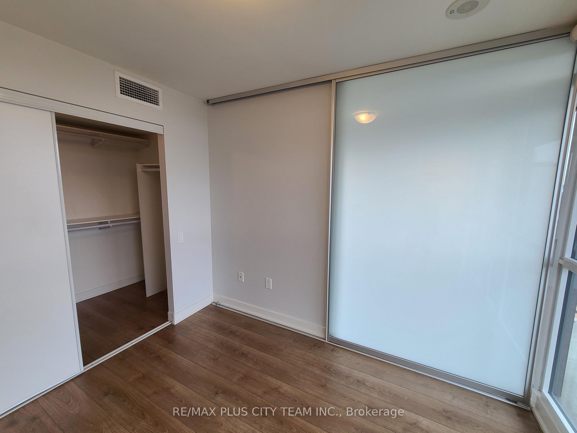 Photo 12 of Unit 1502, 78 Tecumseth Street, Toronto, Niagara — HOMEH