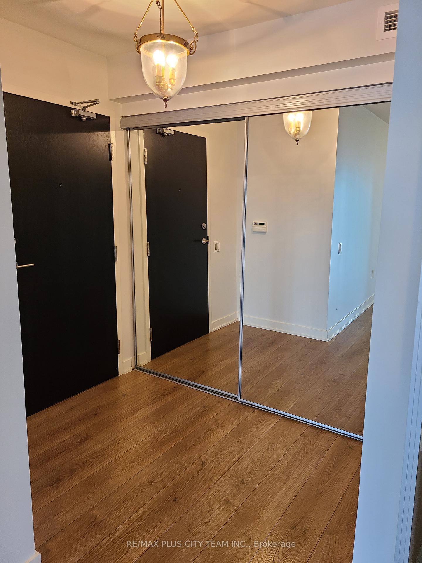 Photo 15 of Unit 1502, 78 Tecumseth Street, Toronto, Niagara — HOMEH