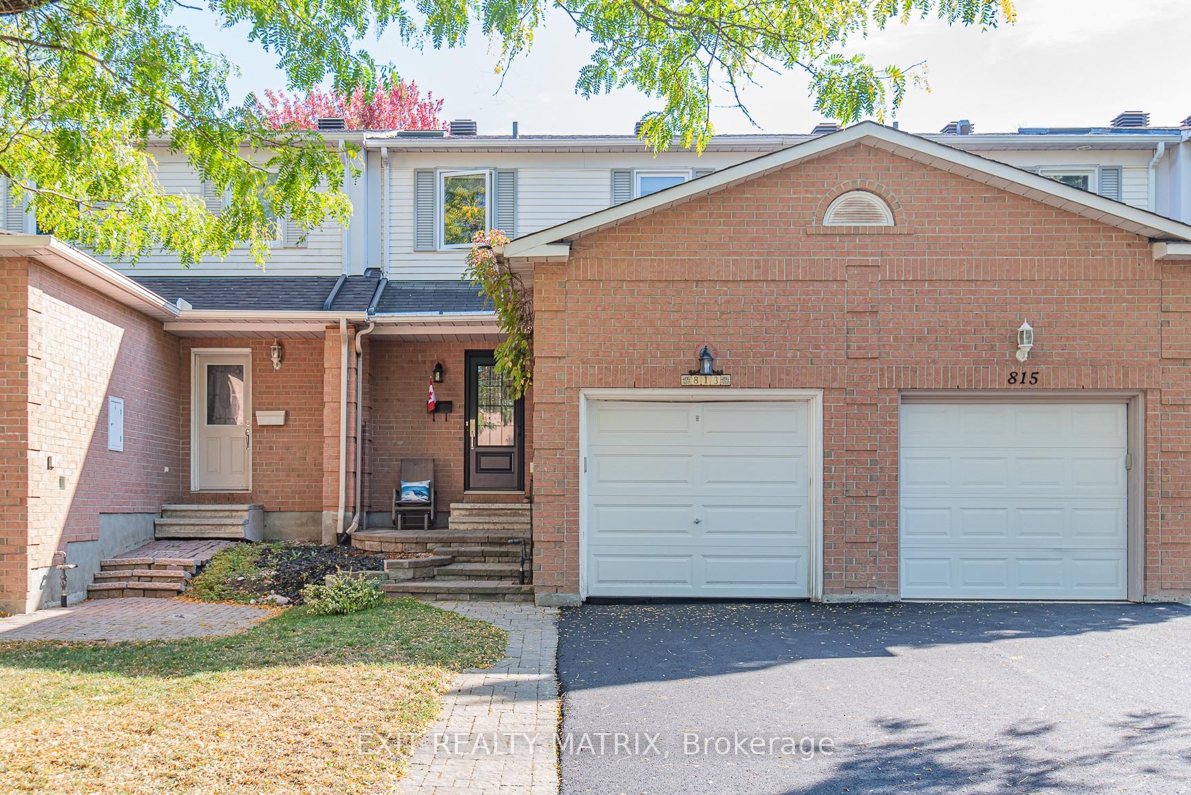 Photo 3 of 813 Clearcrest Crescent, Ottawa, Fallingbrook/Ridgemount — HOMEH