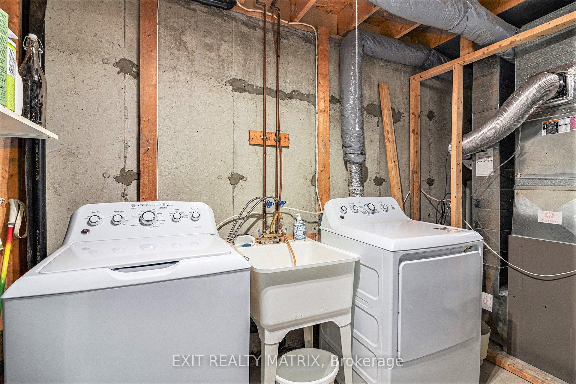 Photo 20 of 813 Clearcrest Crescent, Ottawa, Fallingbrook/Ridgemount — HOMEH