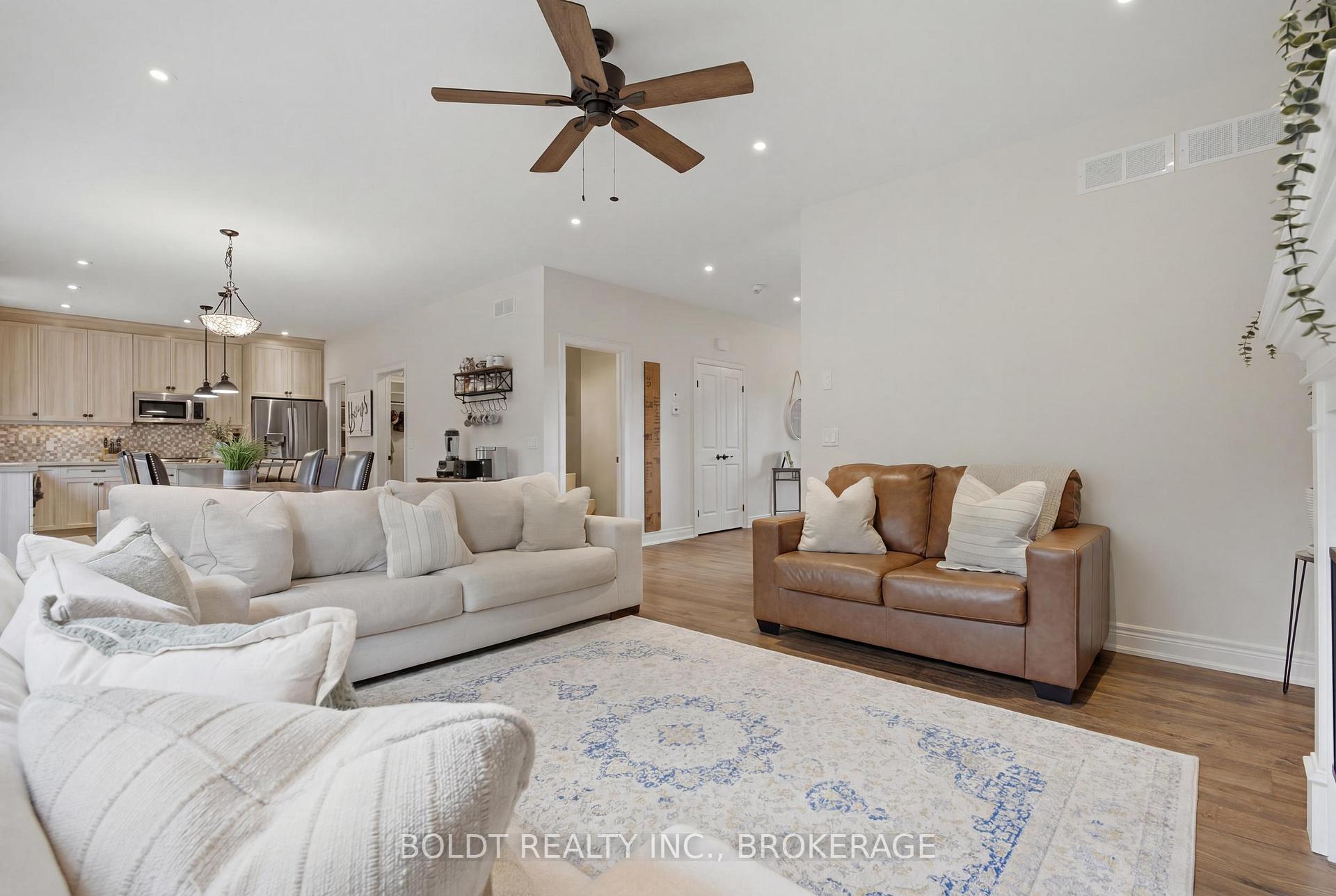 Photo 12 of 5 Gossen Drive, Niagara-on-the-Lake, Virgil — HOMEH