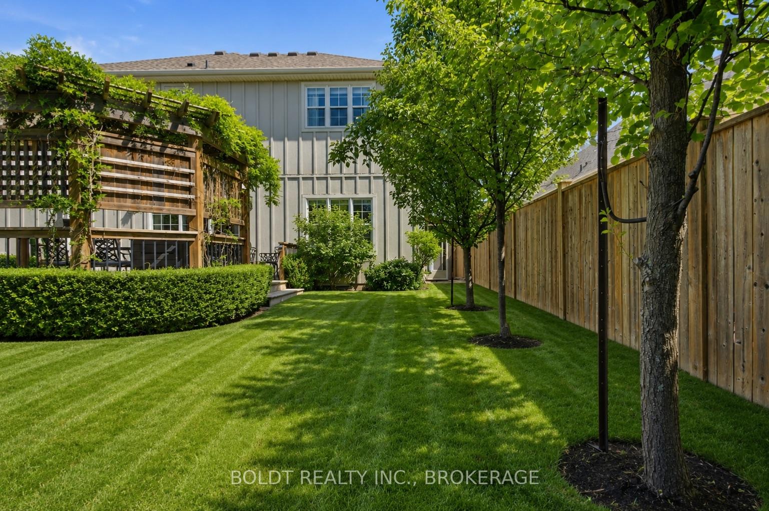 Photo 53 of 5 Gossen Drive, Niagara-on-the-Lake, Virgil — HOMEH