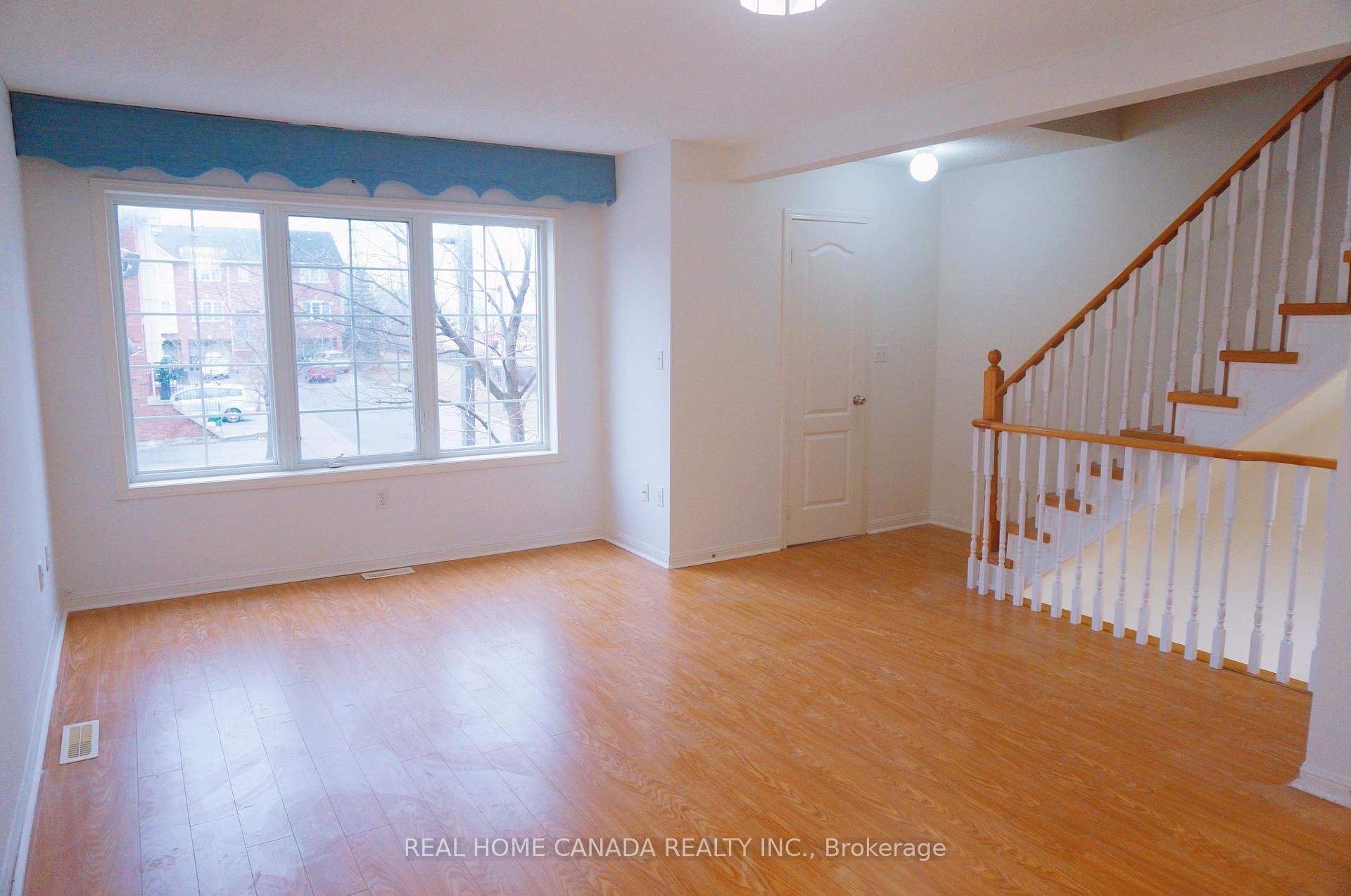 Photo 4 of Unit 54, 80 Acorn Place, Mississauga, Hurontario — HOMEH