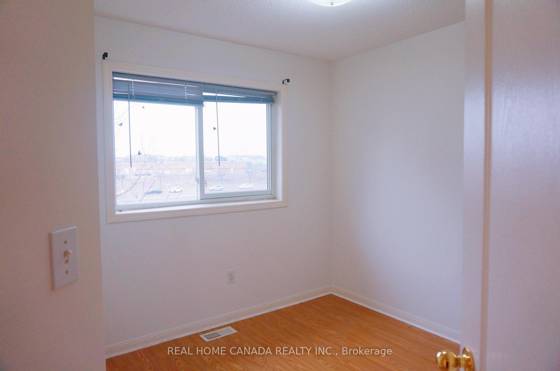 Photo 12 of Unit 54, 80 Acorn Place, Mississauga, Hurontario — HOMEH