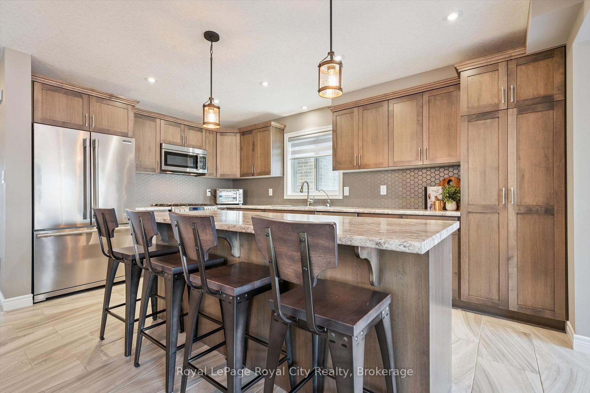 Photo 7 of 179 Dallan Drive, Guelph, Pineridge/Westminster Woods — HOMEH