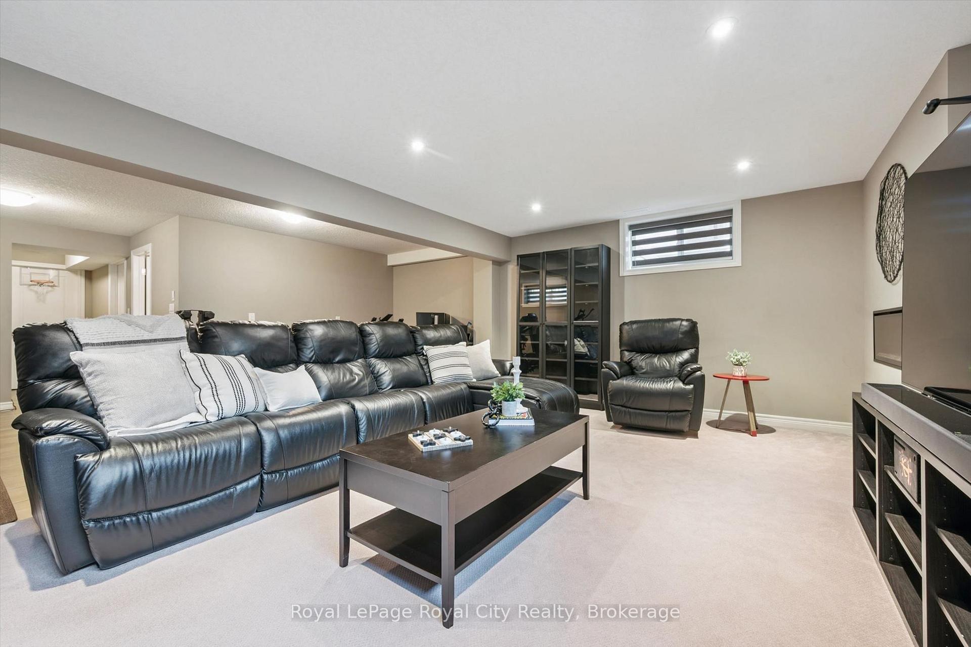 Photo 22 of 179 Dallan Drive, Guelph, Pineridge/Westminster Woods — HOMEH