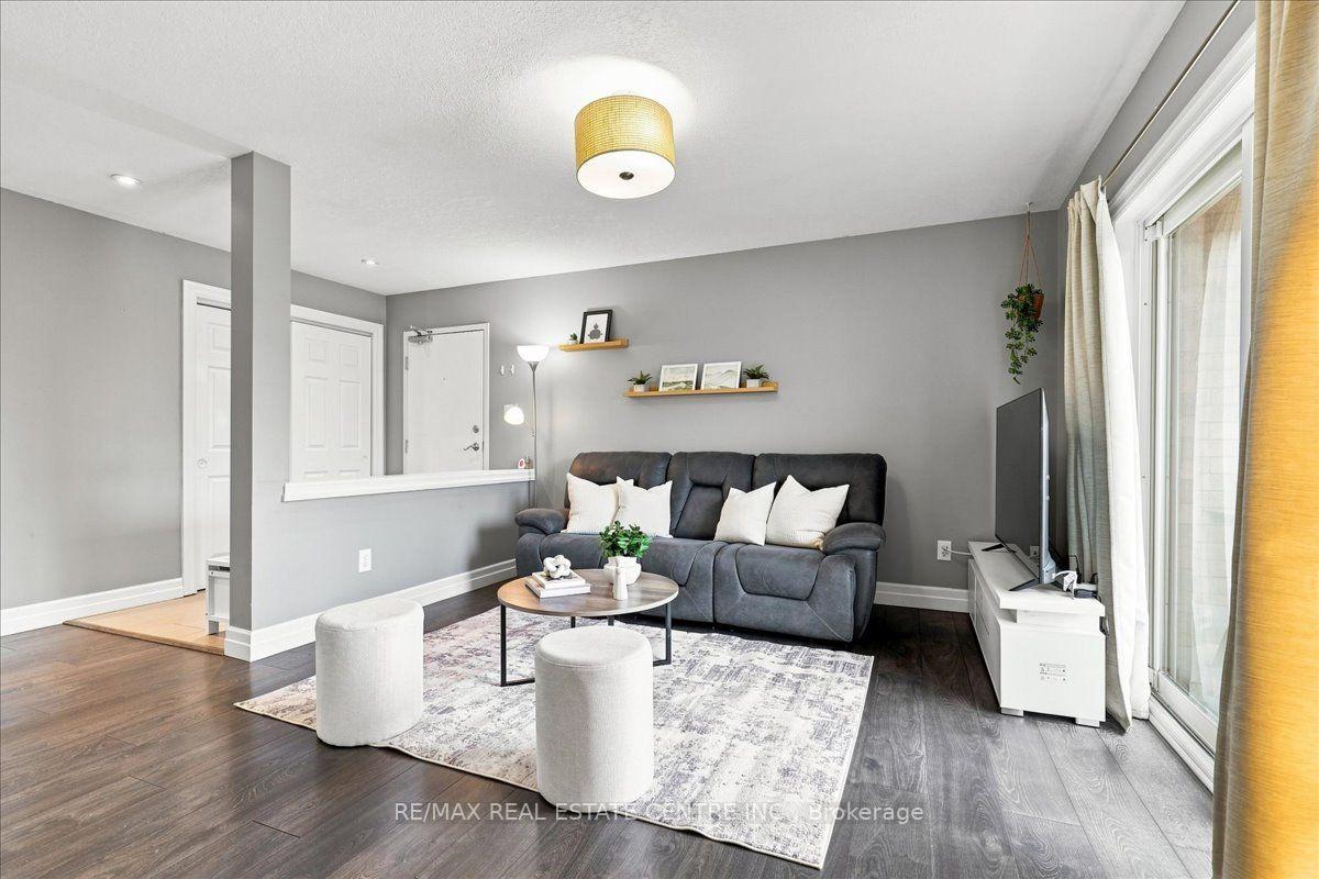 Photo 4 of Unit 403, 1522 King Street E, Kitchener, Eastwood — HOMEH