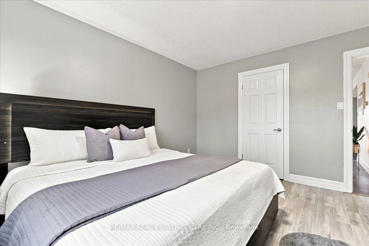 Photo 12 of Unit 403, 1522 King Street E, Kitchener, Eastwood — HOMEH