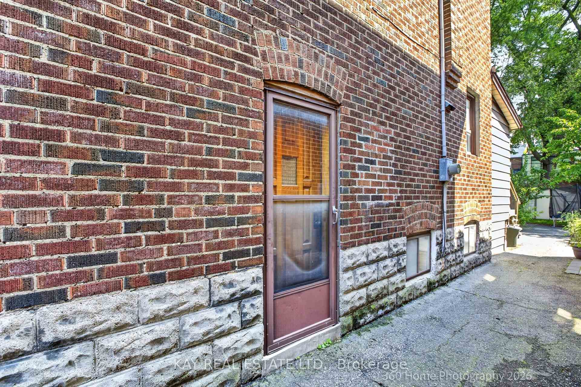 Photo 3 of 59 Cherrywood Avenue, Toronto, Humewood-Cedarvale — HOMEH