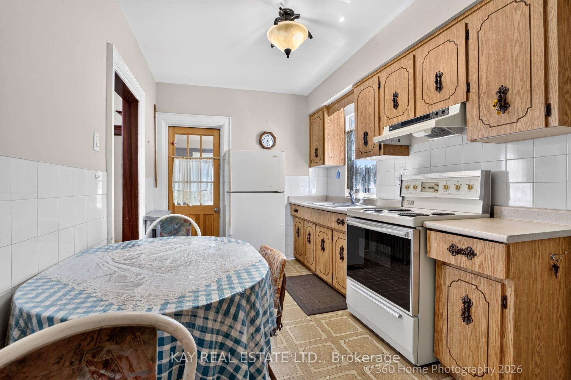 Photo 7 of 59 Cherrywood Avenue, Toronto, Humewood-Cedarvale — HOMEH