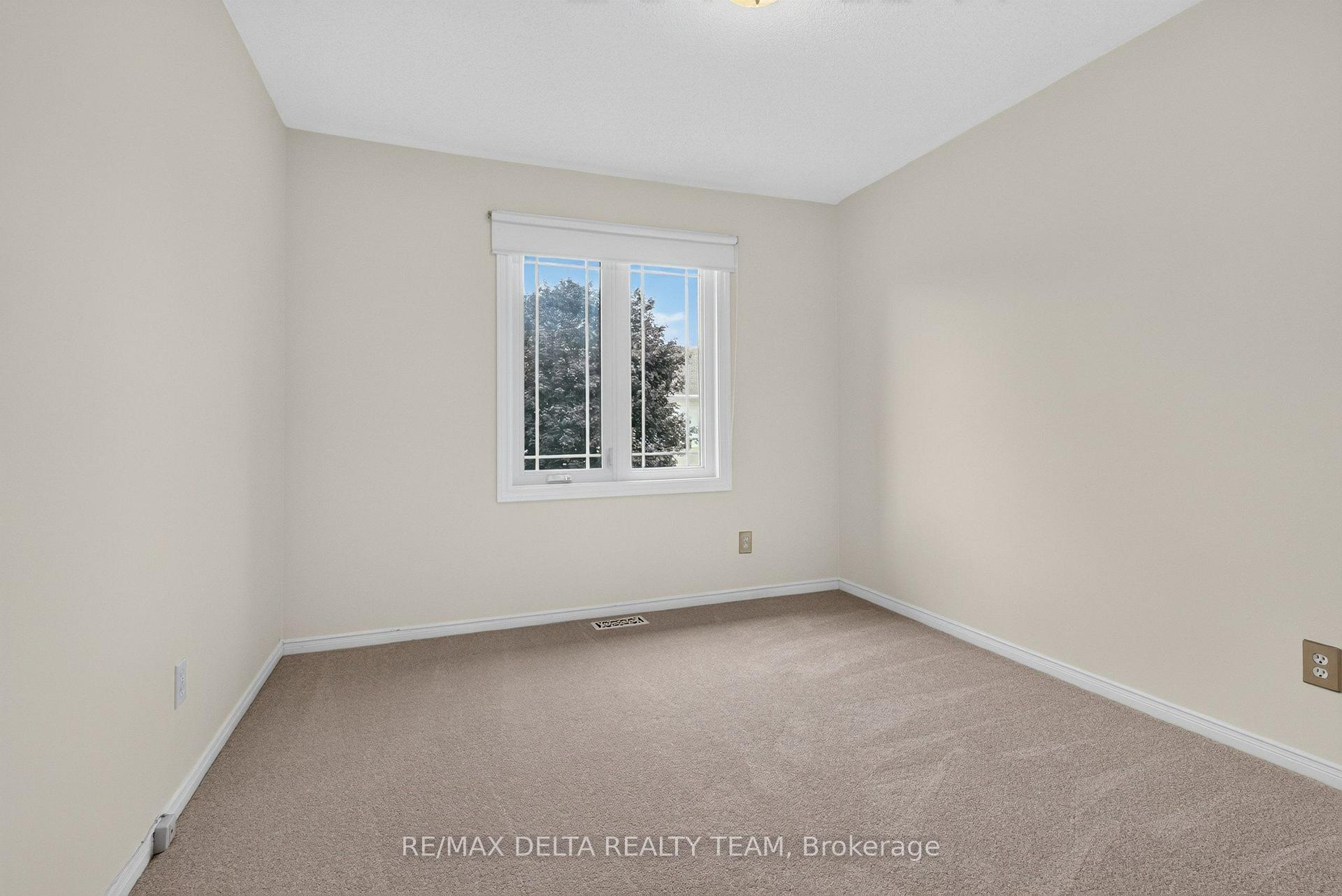 Photo 14 of 77 Flowertree Crescent, Ottawa, Kanata - Emerald Meadows/Trailwest — HOMEH