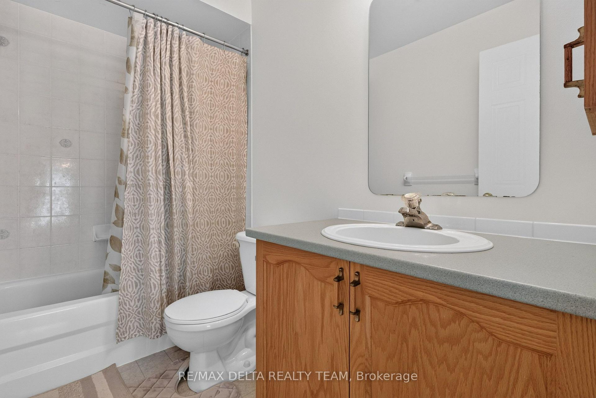 Photo 15 of 77 Flowertree Crescent, Ottawa, Kanata - Emerald Meadows/Trailwest — HOMEH