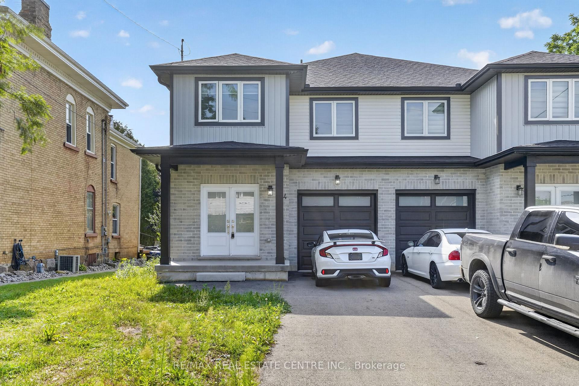 Photo of 124 King Street E