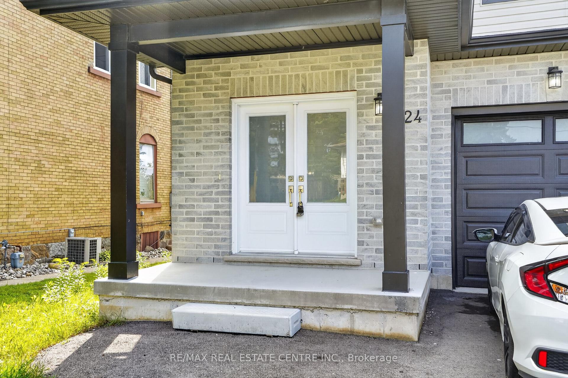 Photo 4 of 124 King Street E, Ingersoll, Ingersoll - South — HOMEH