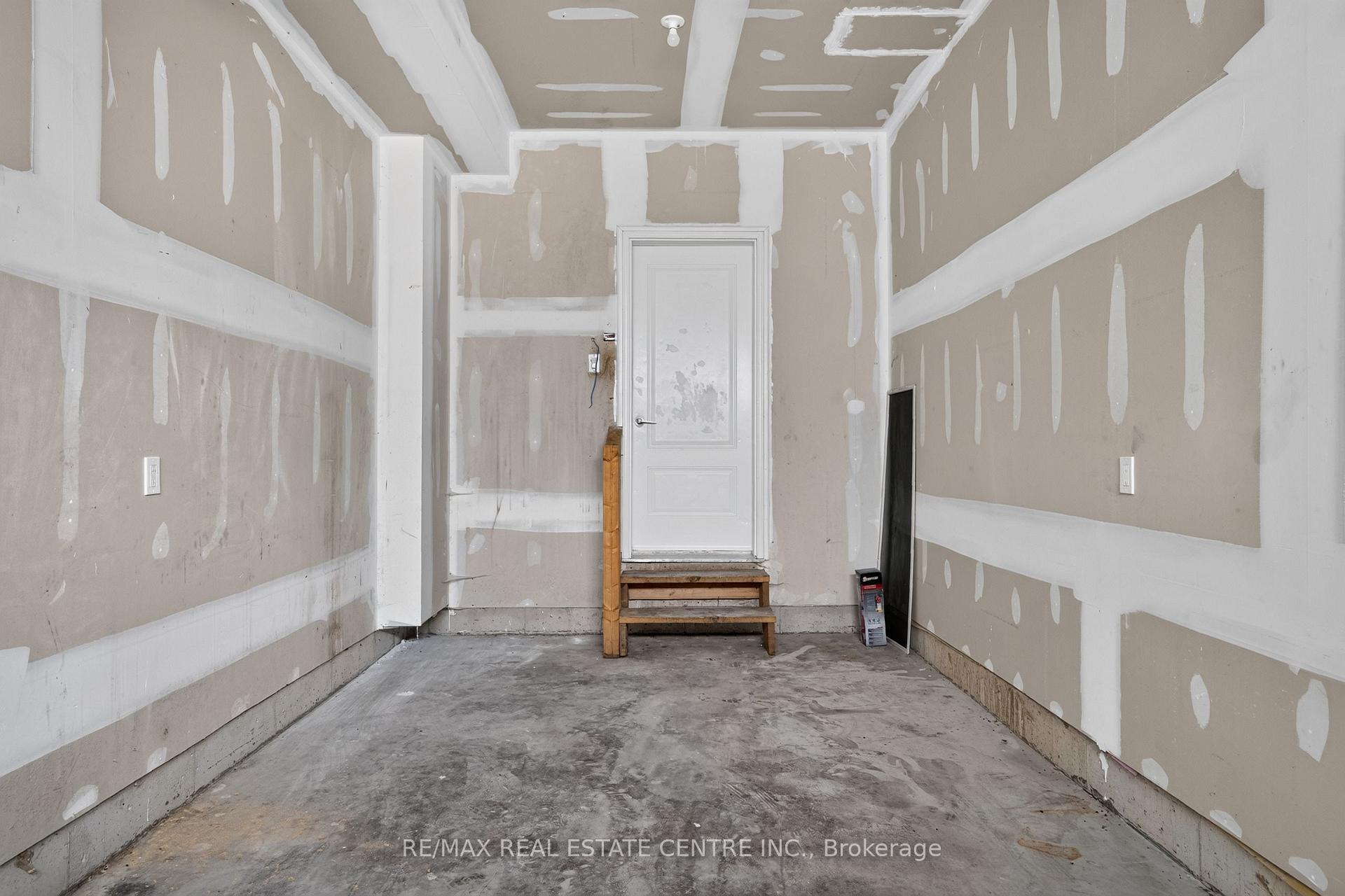 Photo 46 of 124 King Street E, Ingersoll, Ingersoll - South — HOMEH