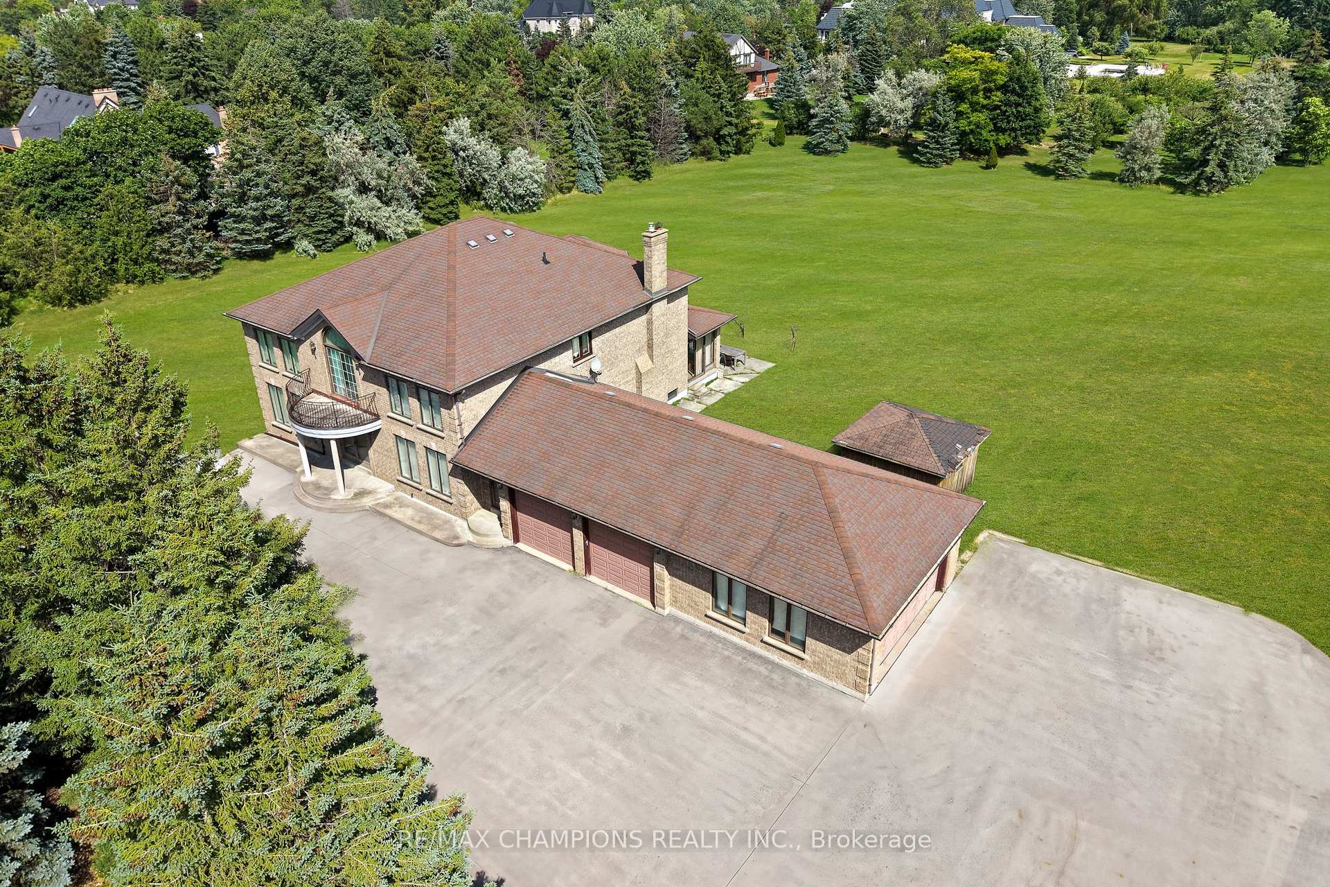 Photo 3 of 4047 Countryside Drive, Brampton, Toronto Gore Rural Estate — HOMEH