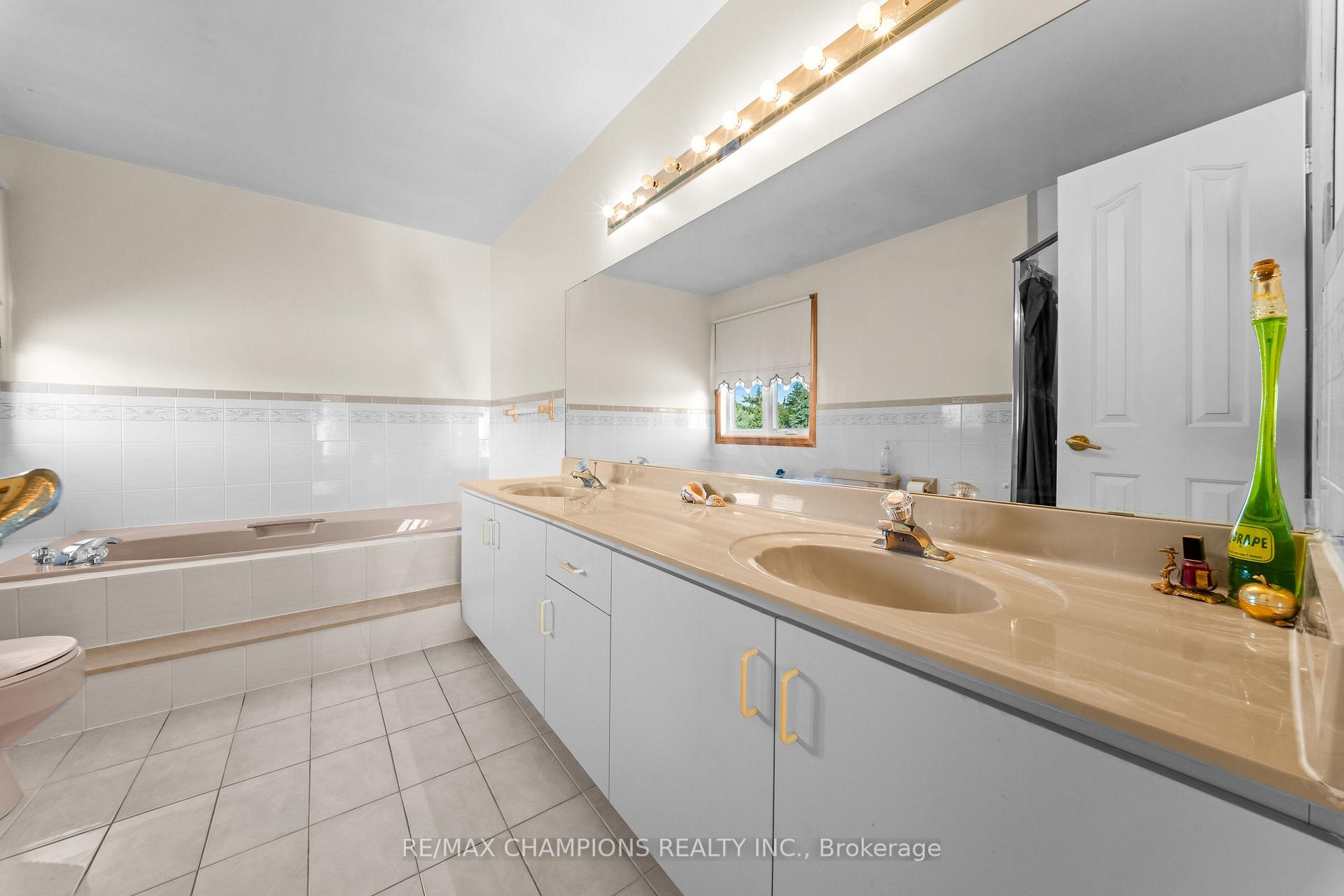 Photo 31 of 4047 Countryside Drive, Brampton, Toronto Gore Rural Estate — HOMEH
