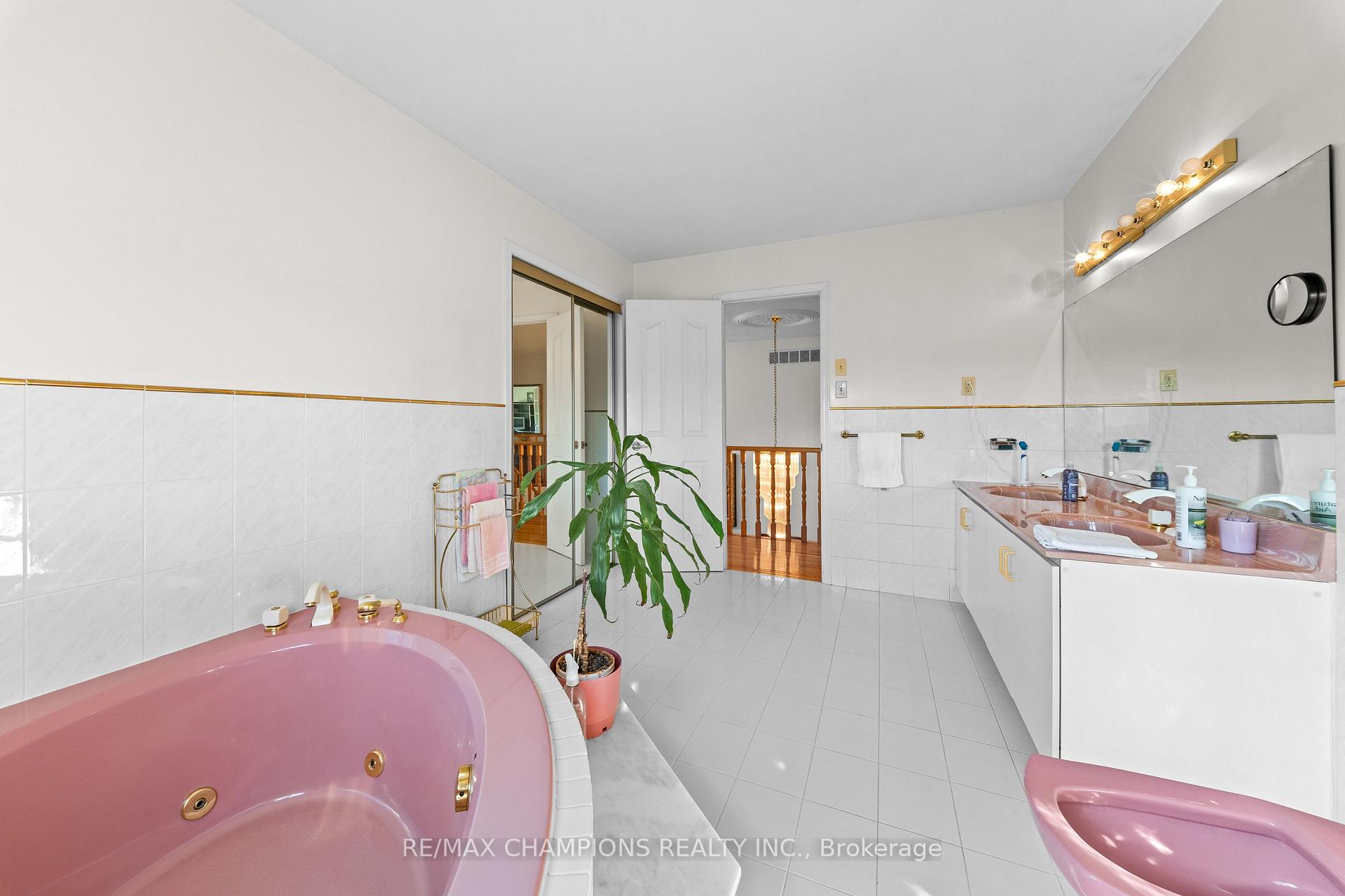 Photo 40 of 4047 Countryside Drive, Brampton, Toronto Gore Rural Estate — HOMEH