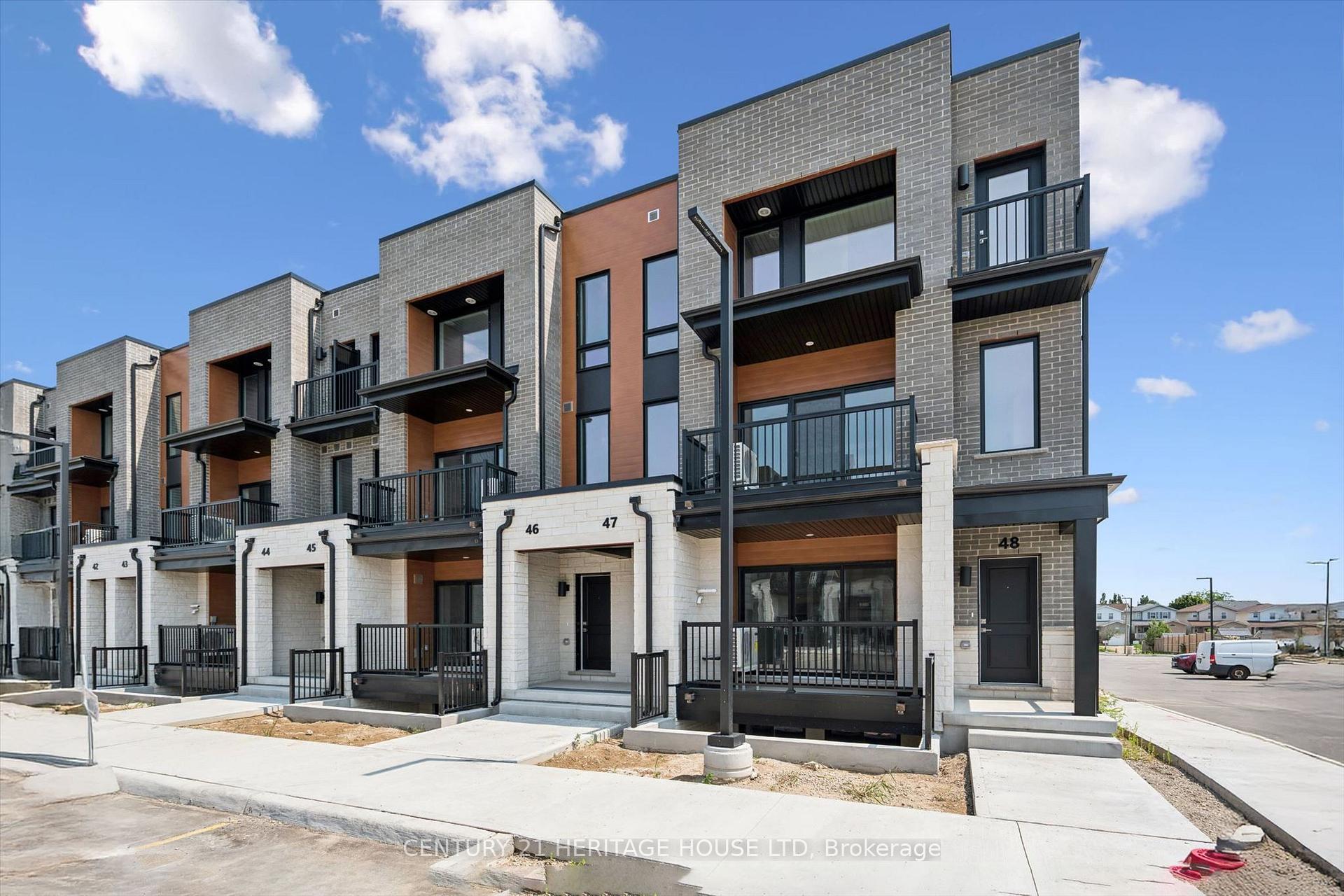 Photo 3 of Unit B047, 525 Erinbrook Drive, Kitchener, Laurentian Hills/Country Hills W — HOMEH