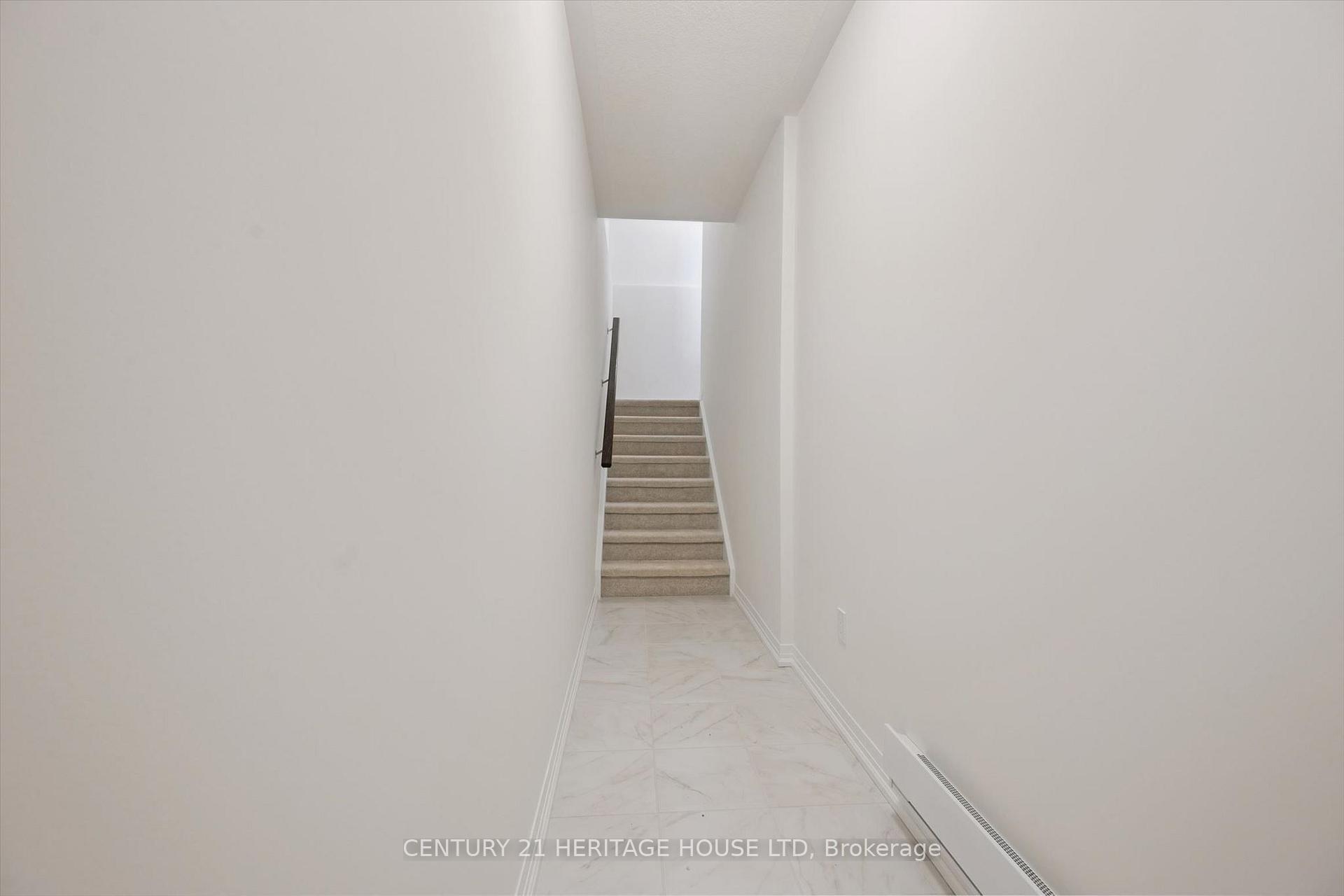 Photo 7 of Unit B047, 525 Erinbrook Drive, Kitchener, Laurentian Hills/Country Hills W — HOMEH