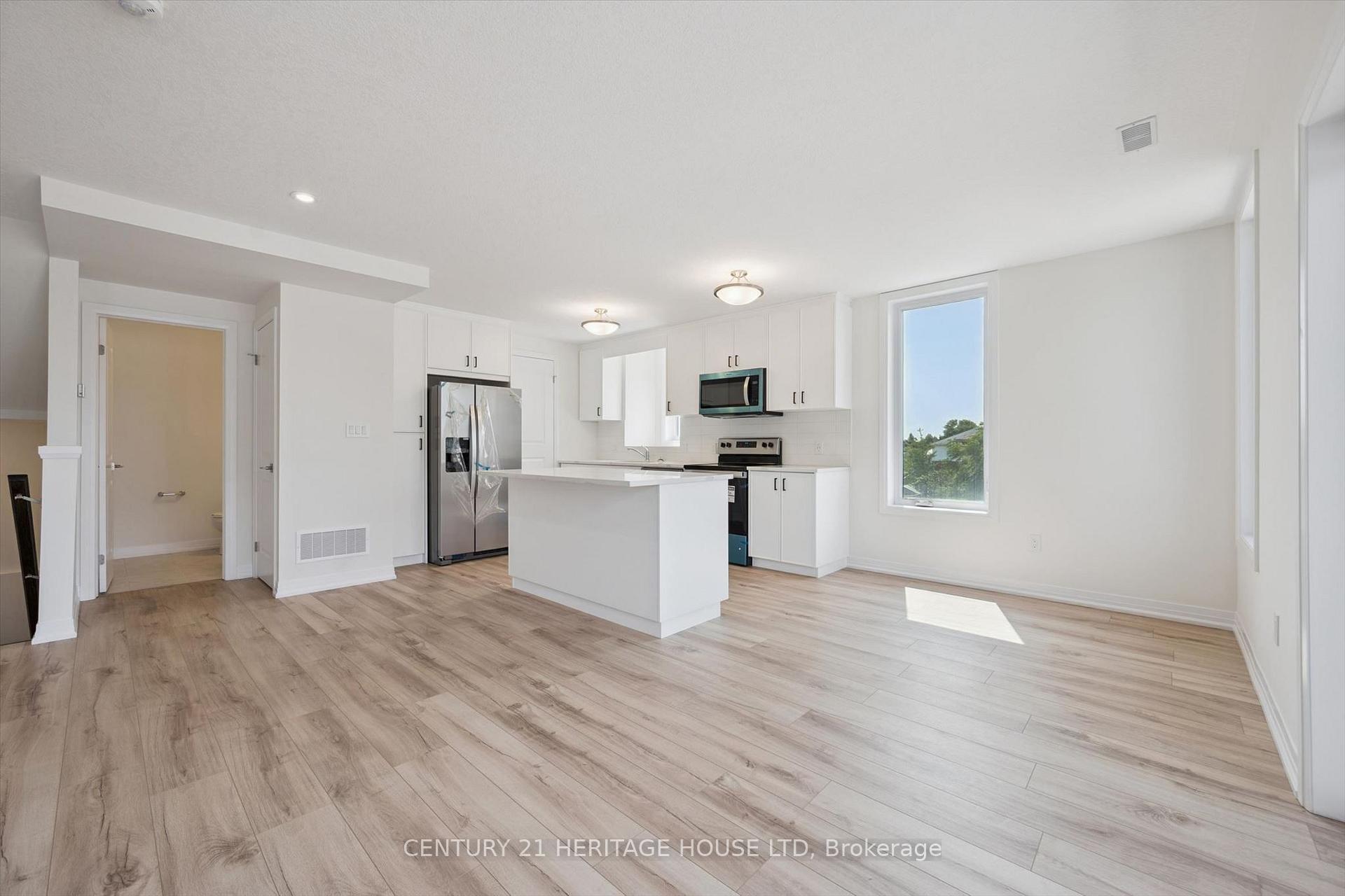 Photo 14 of Unit B047, 525 Erinbrook Drive, Kitchener, Laurentian Hills/Country Hills W — HOMEH