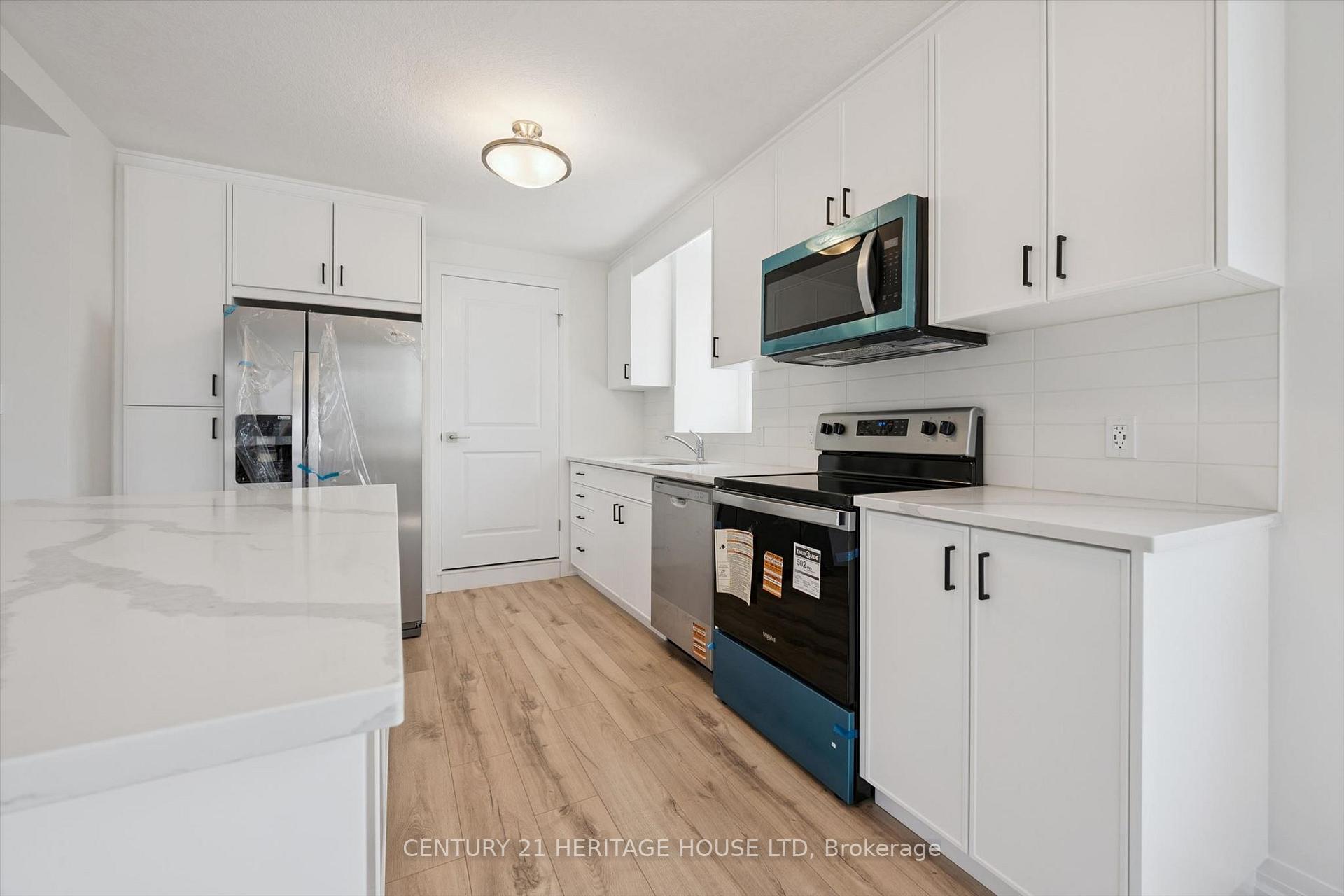 Photo 19 of Unit B047, 525 Erinbrook Drive, Kitchener, Laurentian Hills/Country Hills W — HOMEH