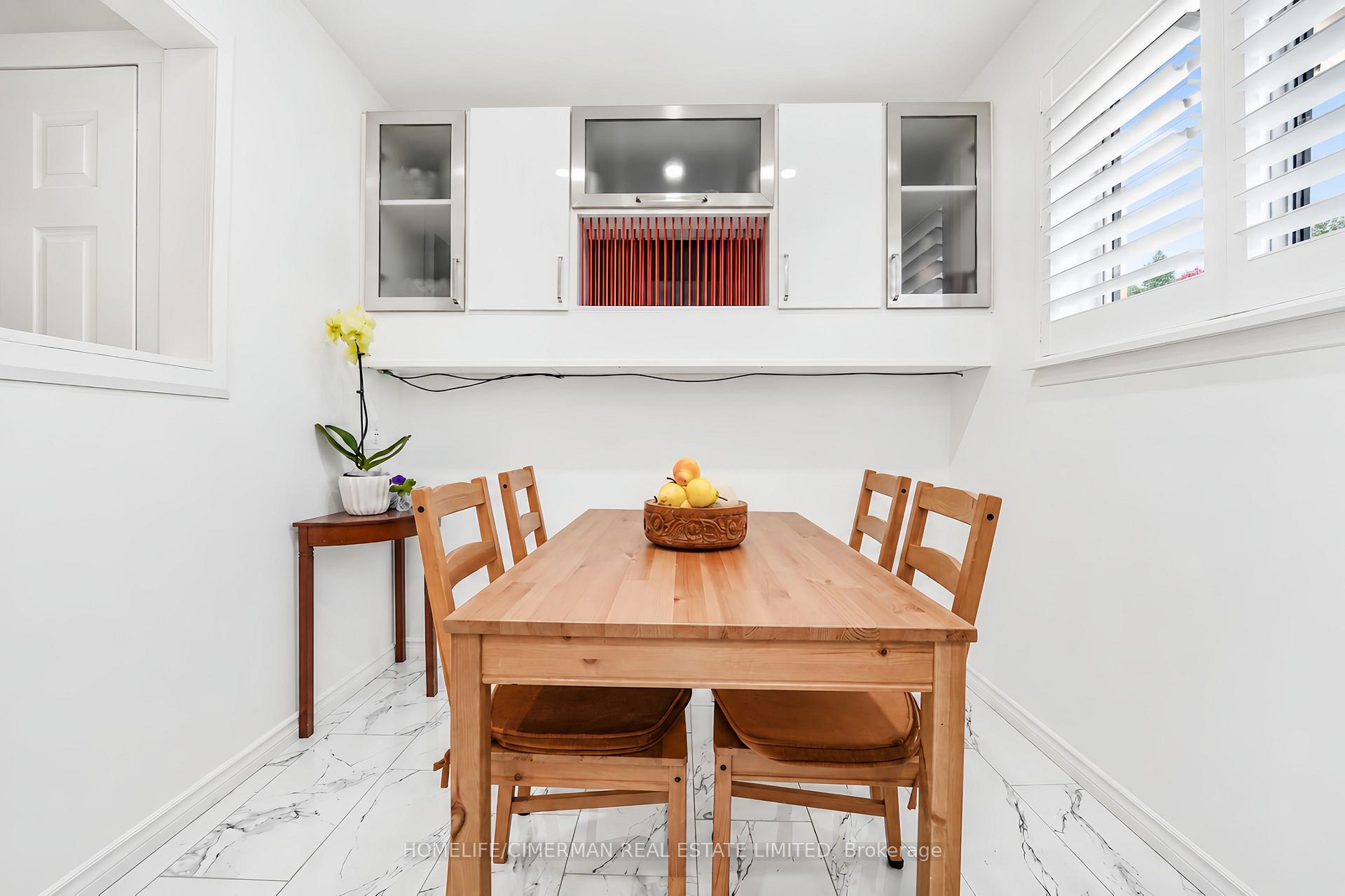 Photo 10 of 20 Lawrence Crescent, Clarington, Bowmanville — HOMEH