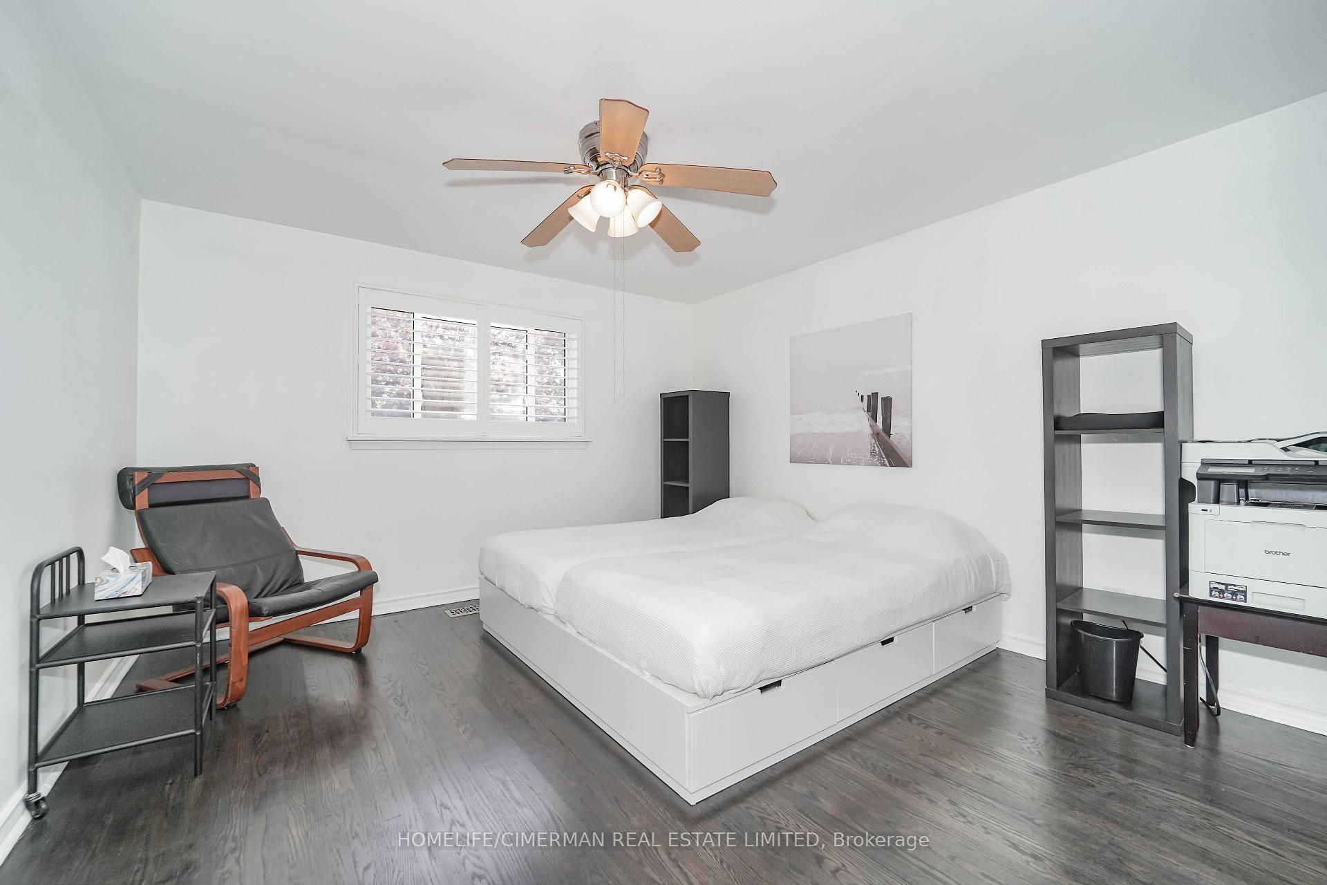 Photo 16 of 20 Lawrence Crescent, Clarington, Bowmanville — HOMEH