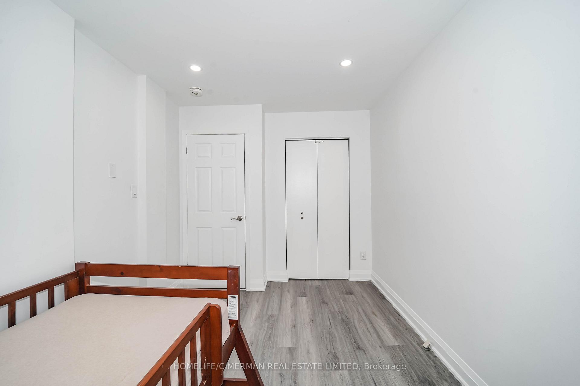 Photo 20 of 20 Lawrence Crescent, Clarington, Bowmanville — HOMEH
