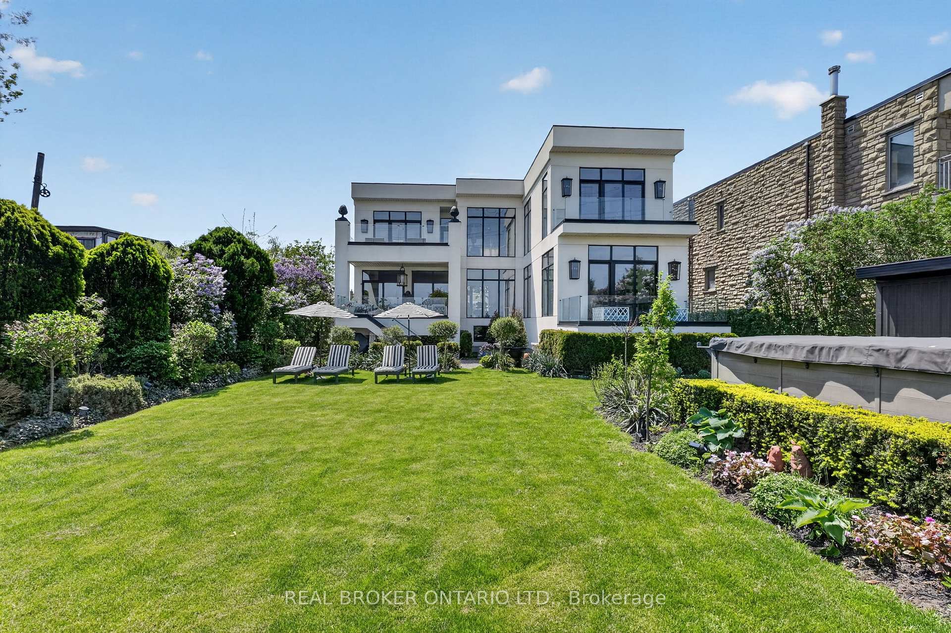 Photo 4 of 711 Beach Boulevard, Hamilton, Hamilton Beach — HOMEH