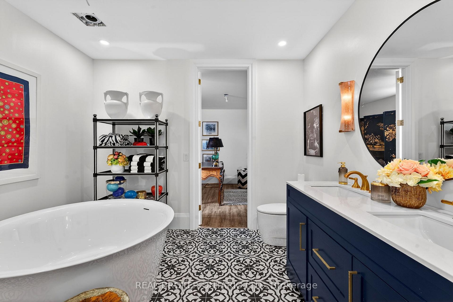 Photo 33 of 711 Beach Boulevard, Hamilton, Hamilton Beach — HOMEH